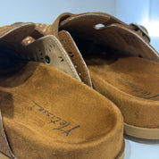 Metisse sabot borchie suede color cuoio