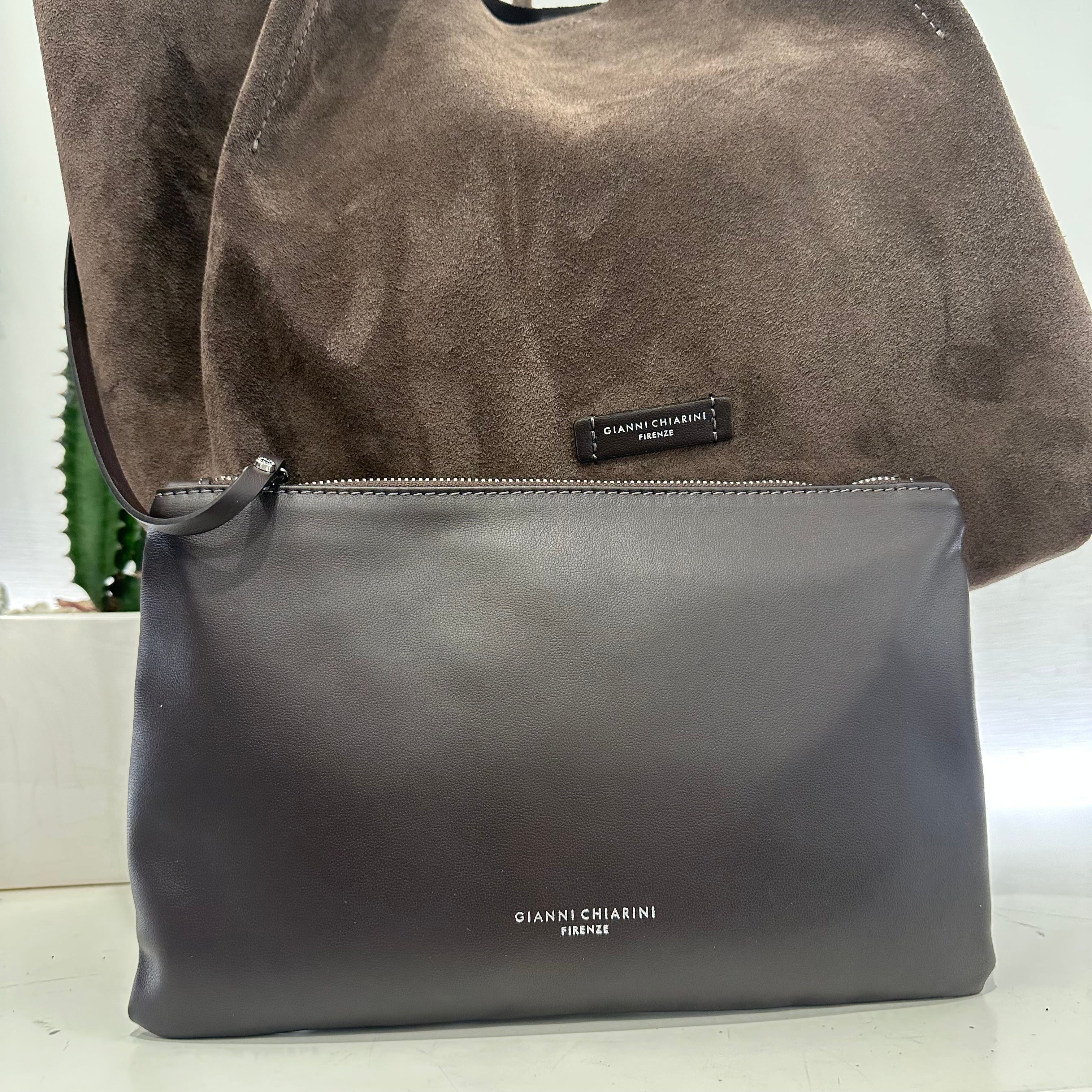 Gianni Chiarini linea DUA dimensione grande MOKA SUEDE