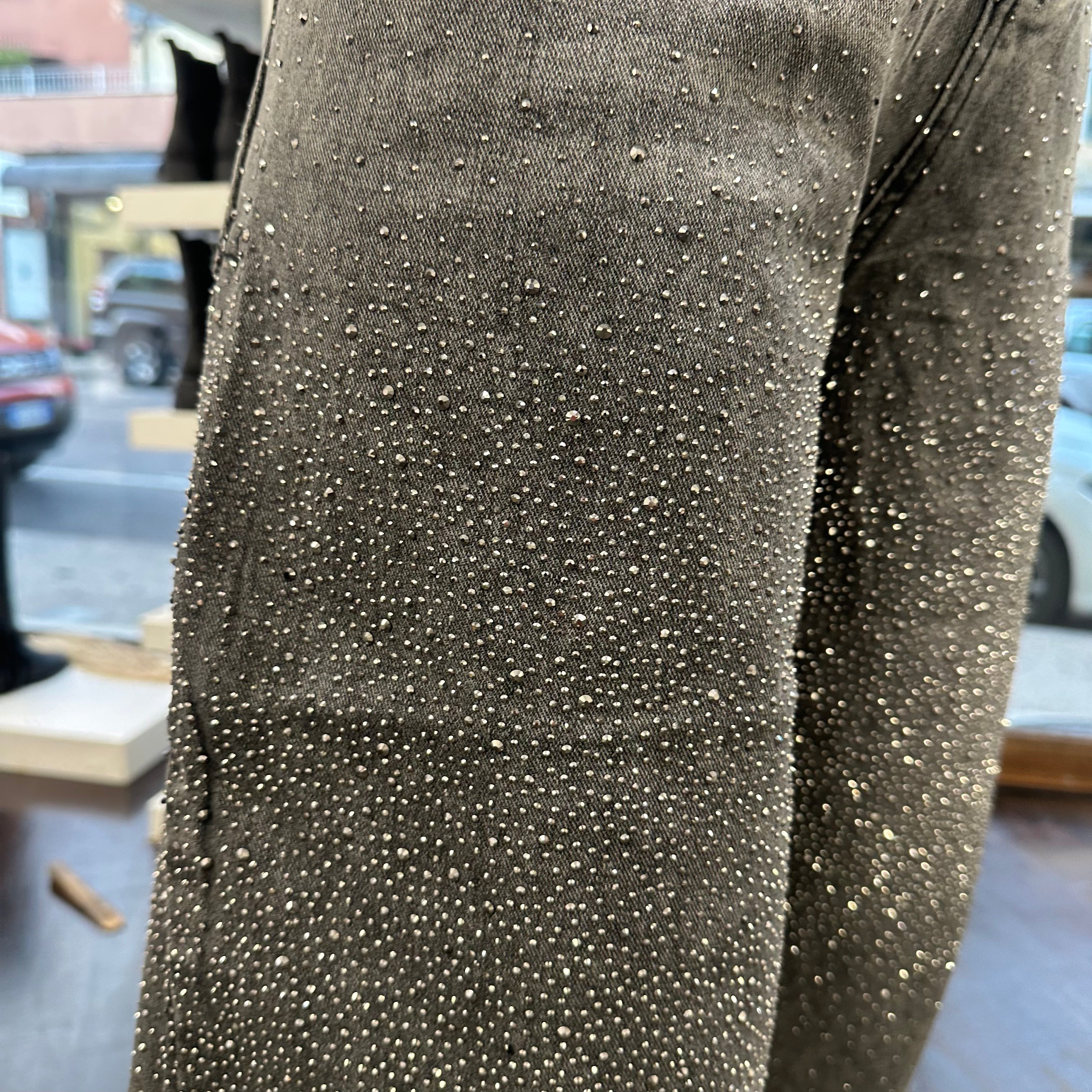 Pantalone jeans LUCIA lavaggio grigio con strass