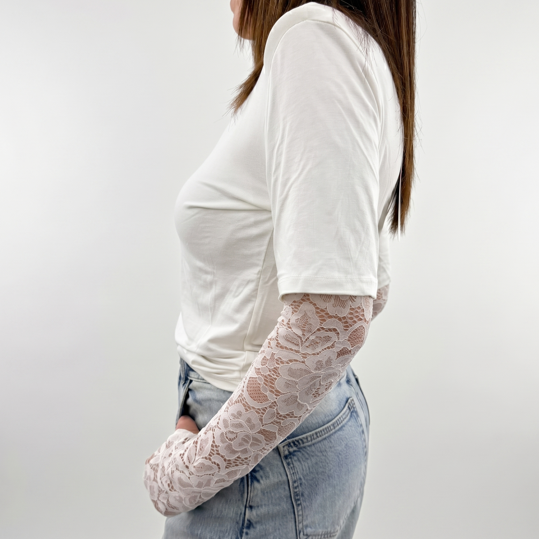 T-shirt BIANCA maniche lunghe in pizzo foro pollice