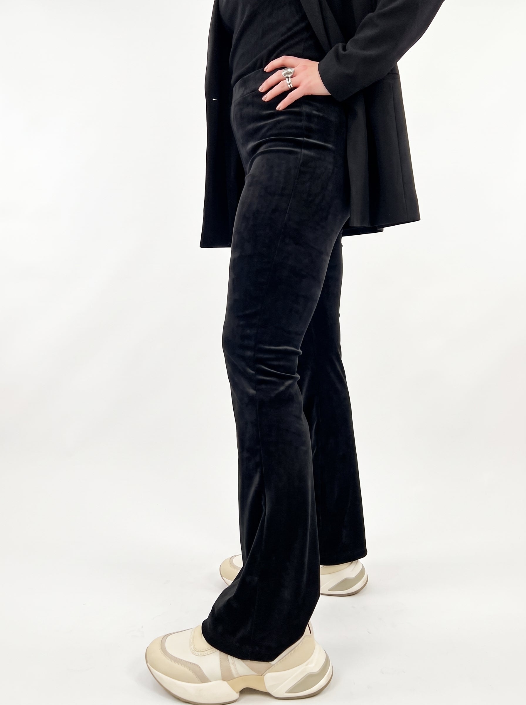 Leggings nero velluto elasticizzato