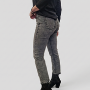 Pantalone jeans grigio modello skinny