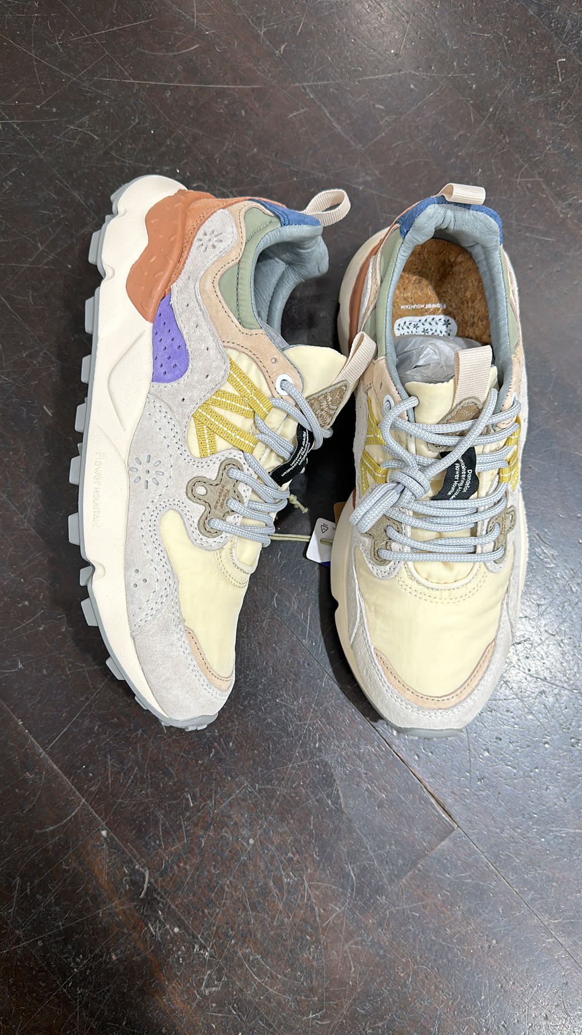 Flower Mountain sneakers beige