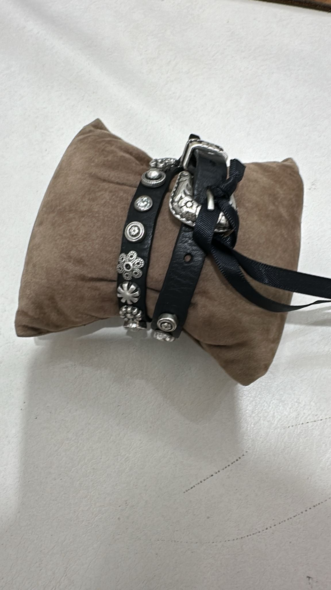 Campomaggi VENERE bracelet black with silver studs