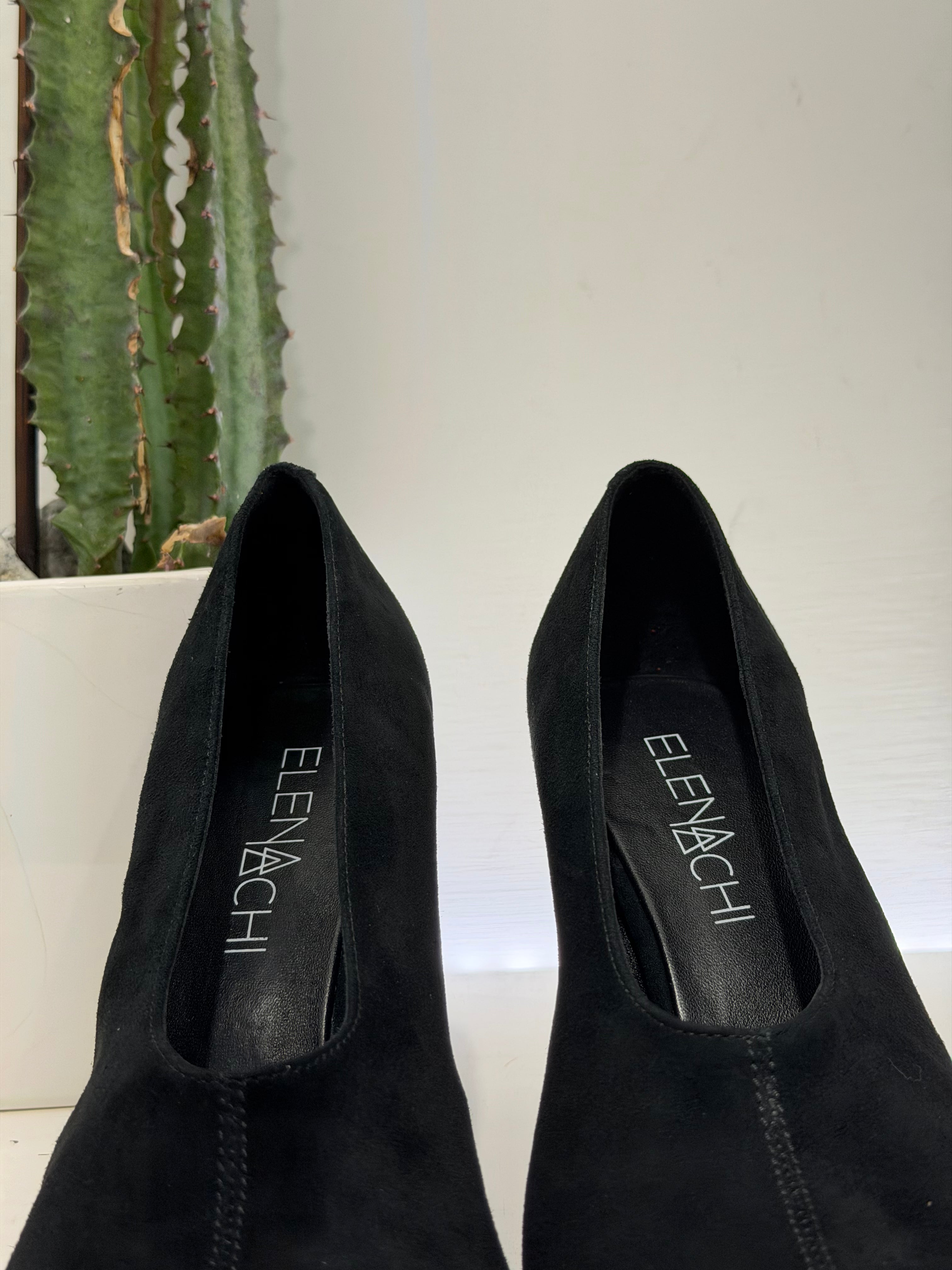 Elena Iachi décolleté nero suede