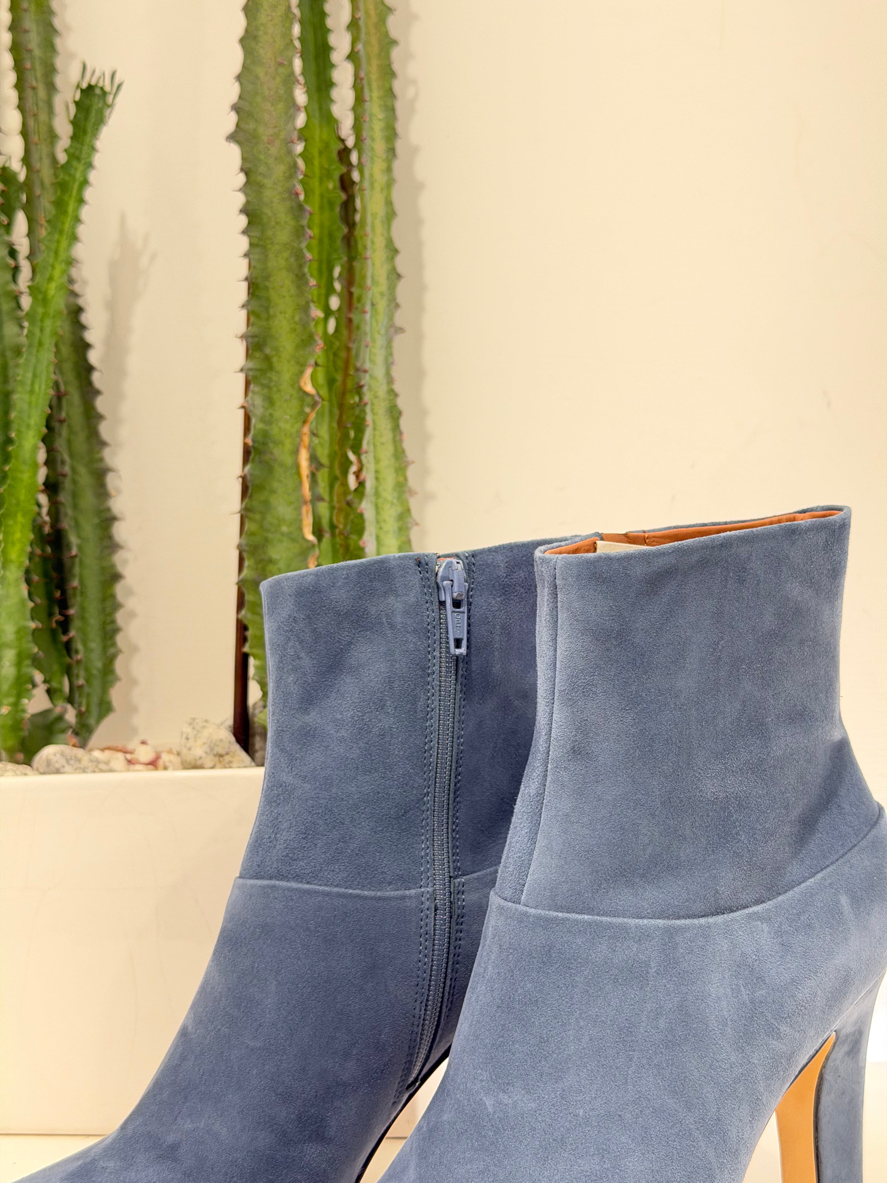 Stivaletto suede AVIO t.80