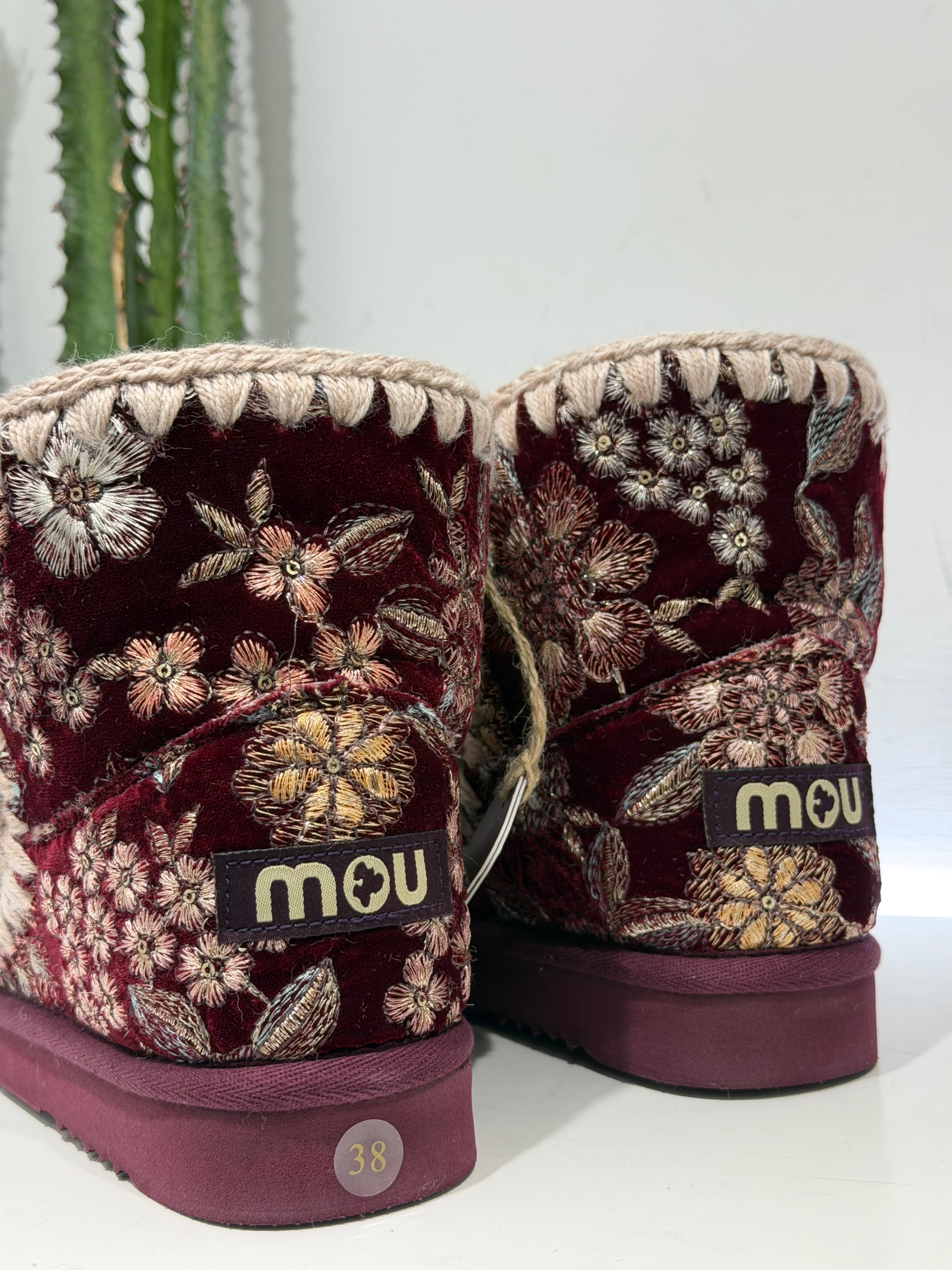 Mou Eskimo 18 Botanical Velvet