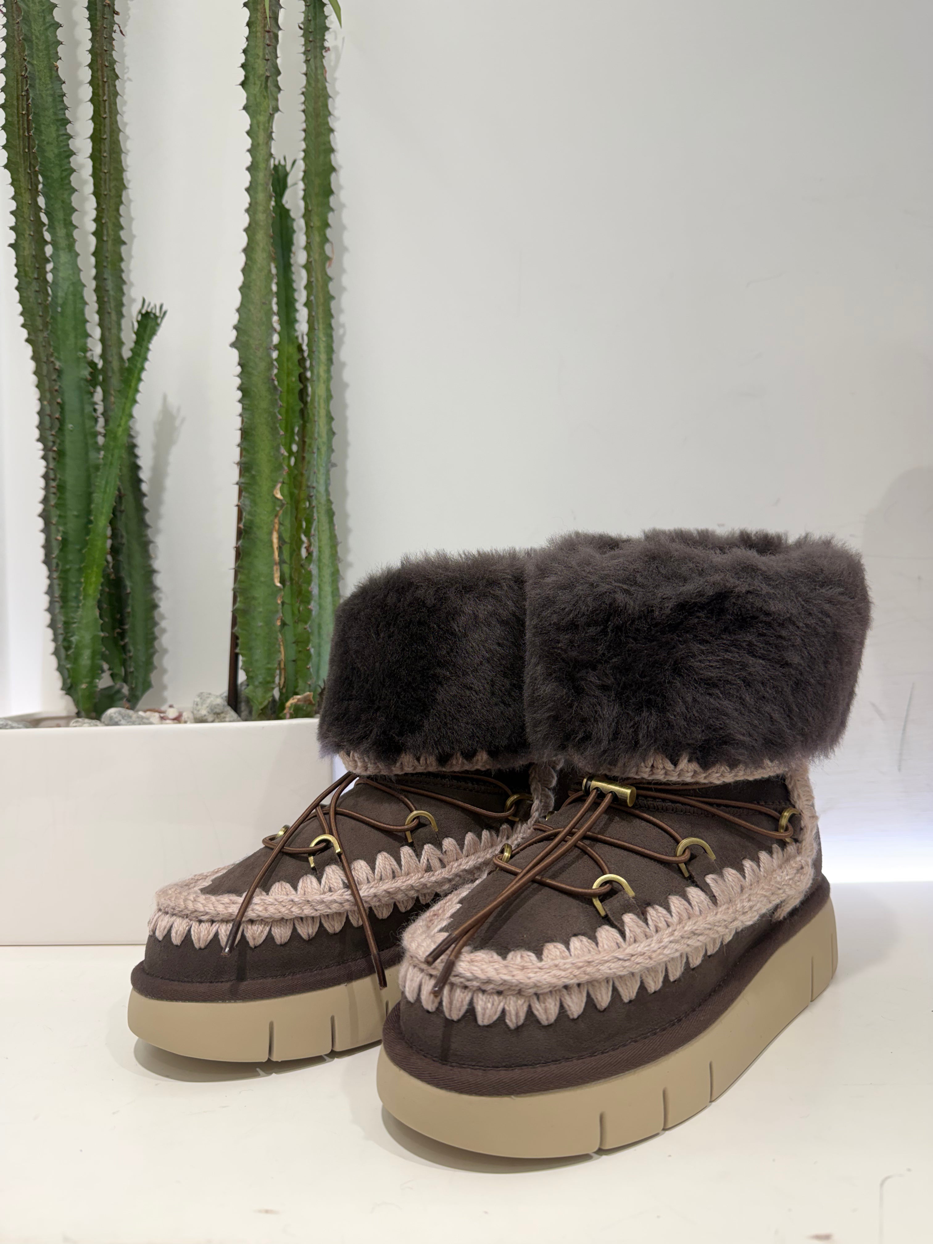 Mou Bounce Boot Fur Cuff