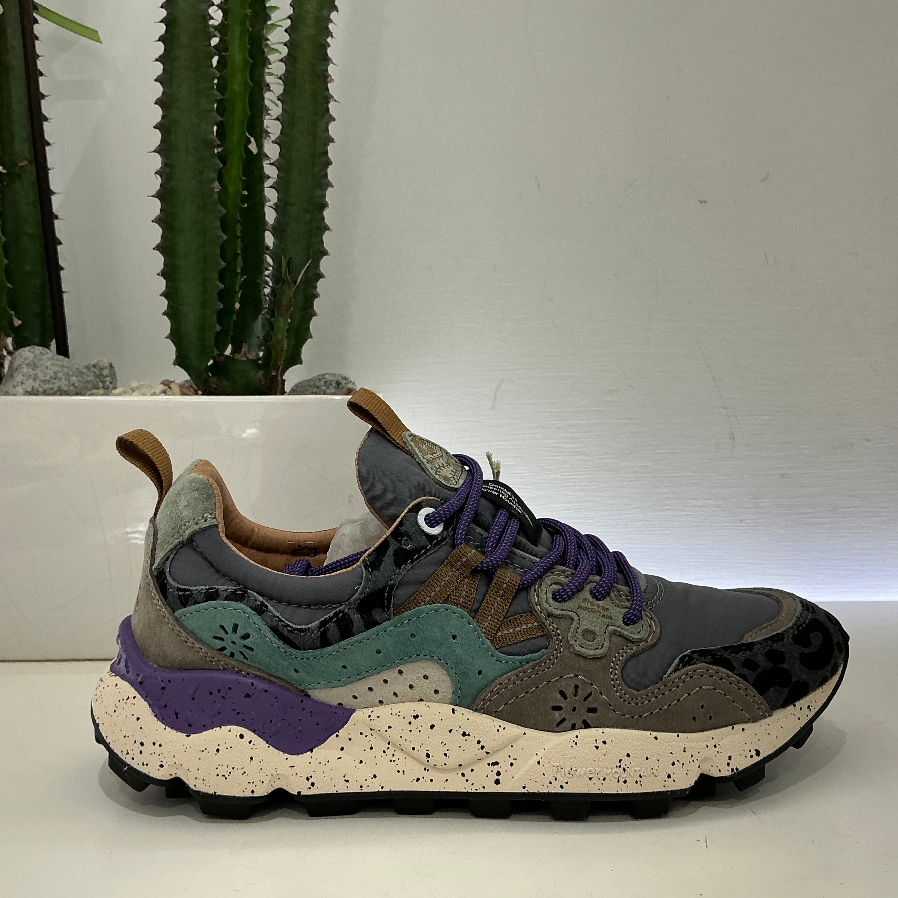 Flower Mountain sneakers grigia