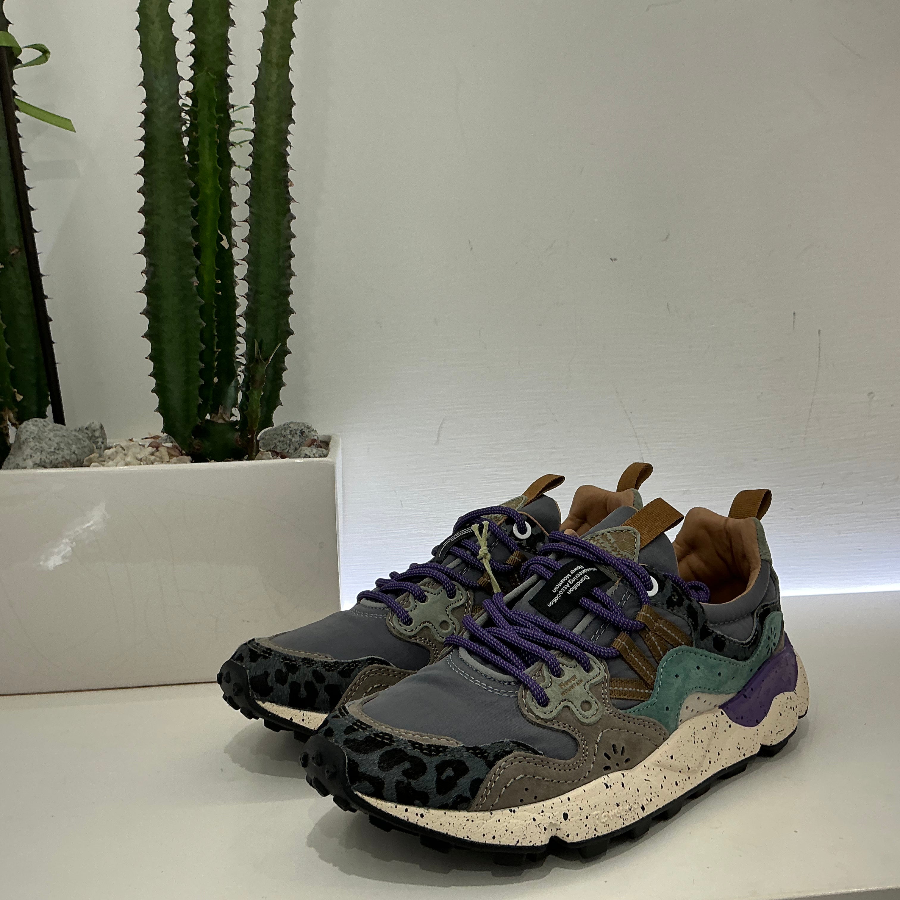 Flower Mountain sneakers grigia