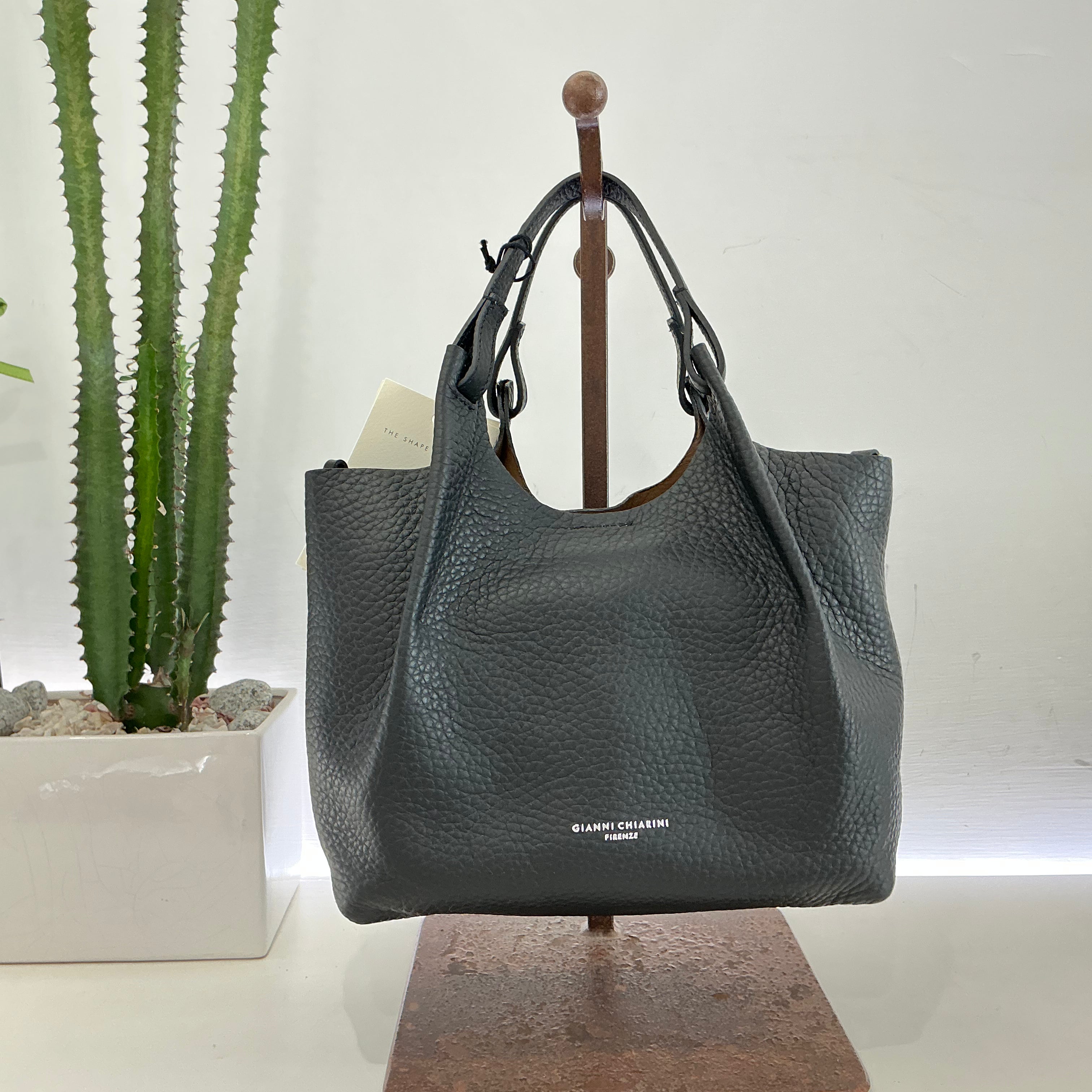 Gianni Chiarini  linea DUA formato medio nero