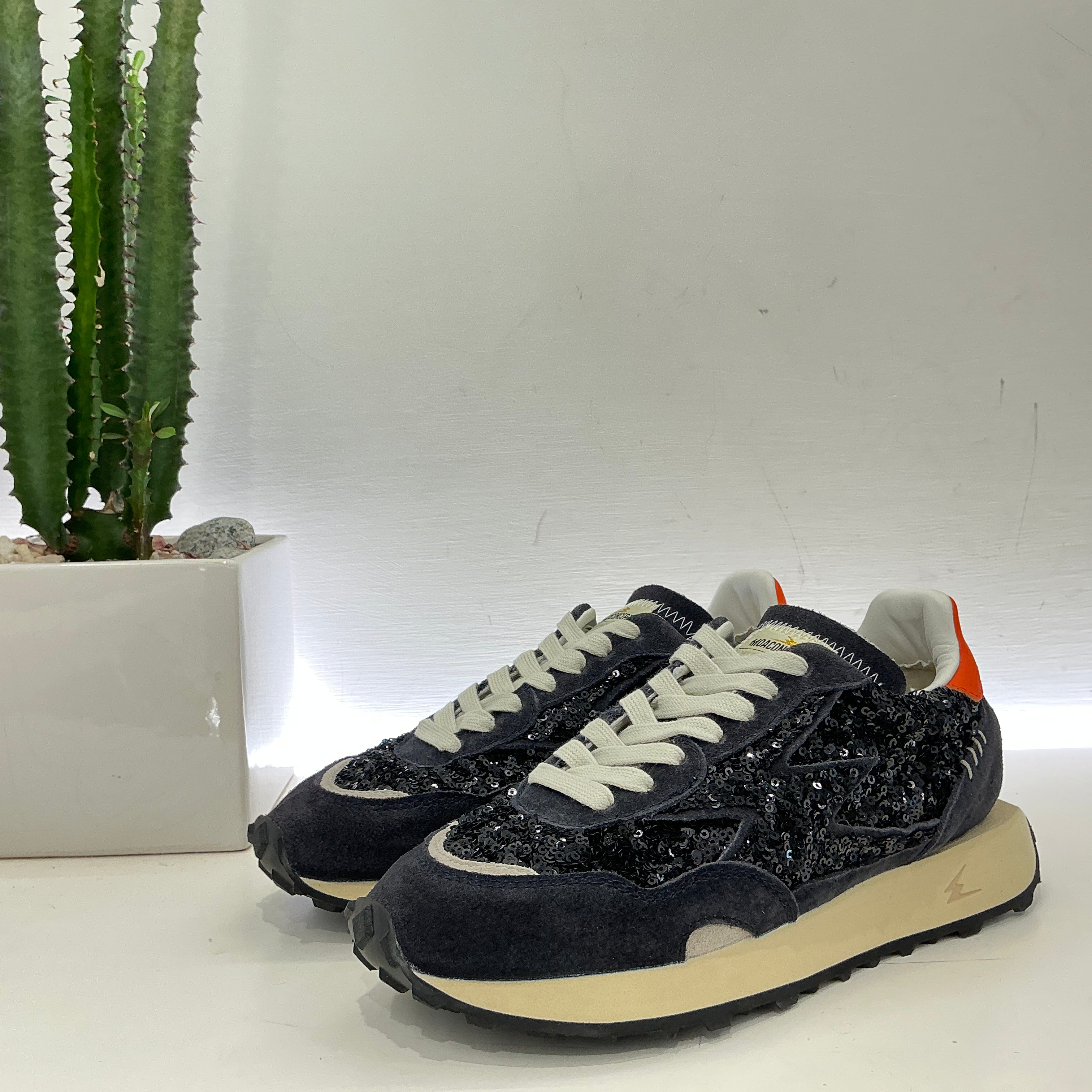 Moa sneakers modello running fulmine paillettes nere