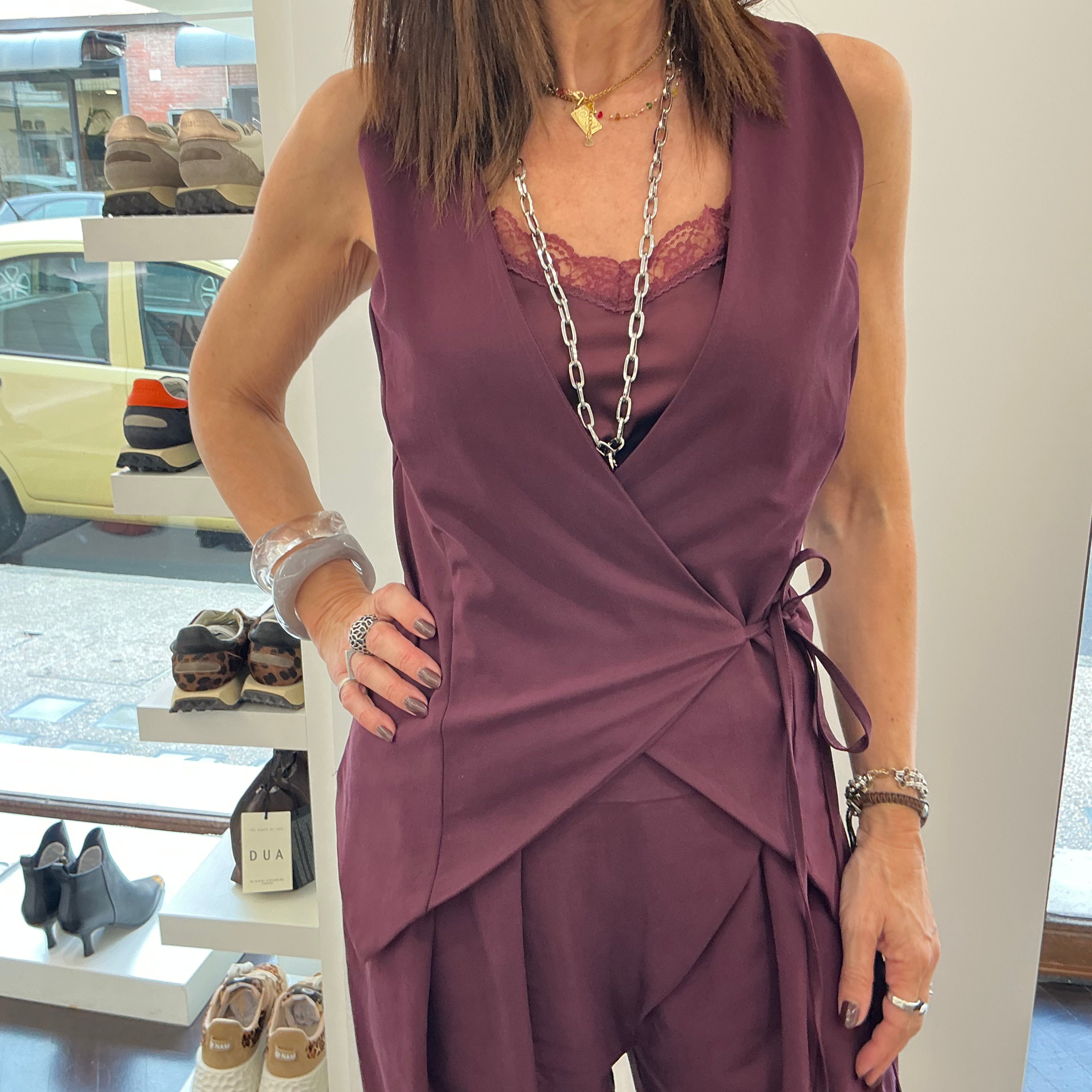 KIKISIX gilet STELLA con laccio laterale color bordeaux