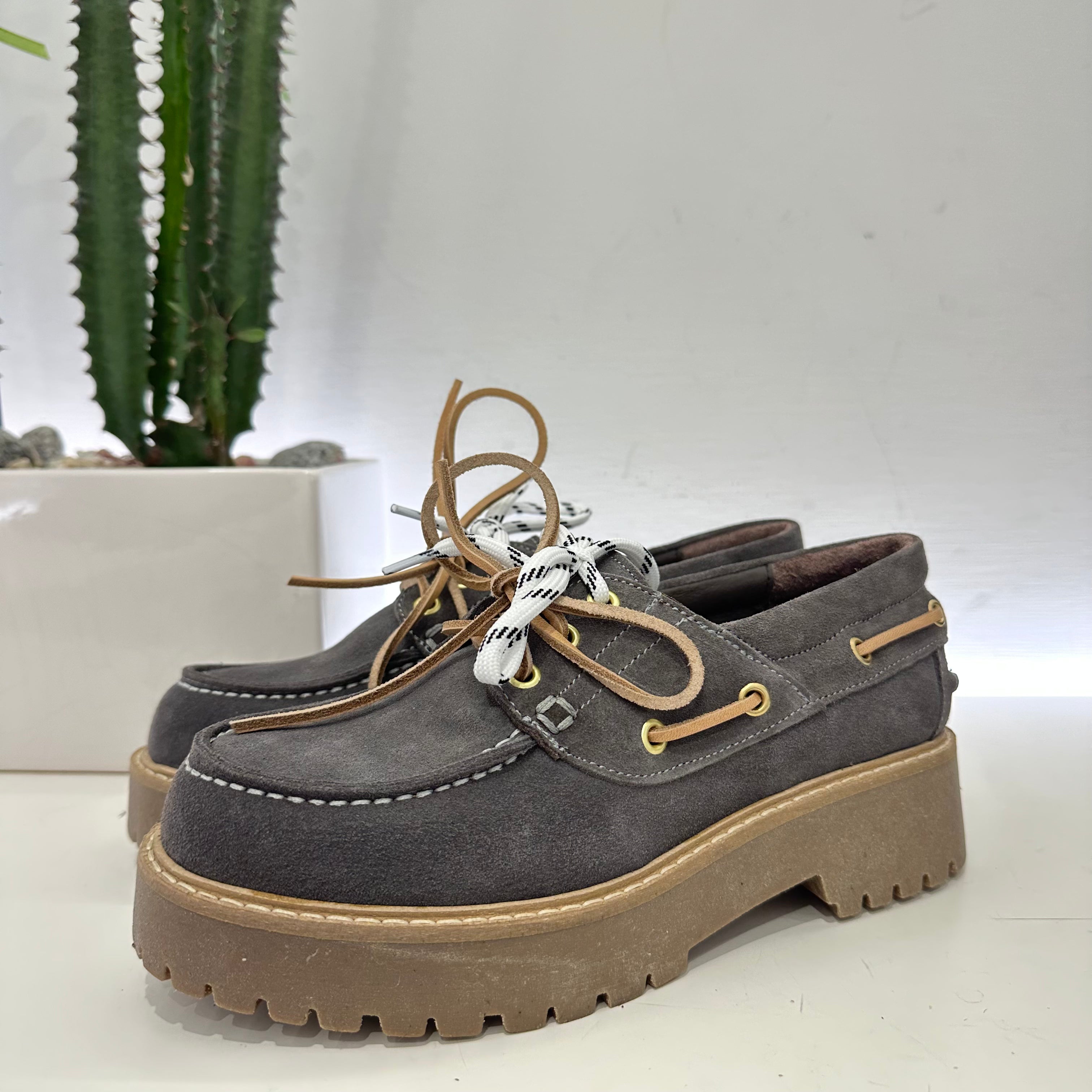 ANTICA BOTTEGA mocassino modello barca GRIGIO