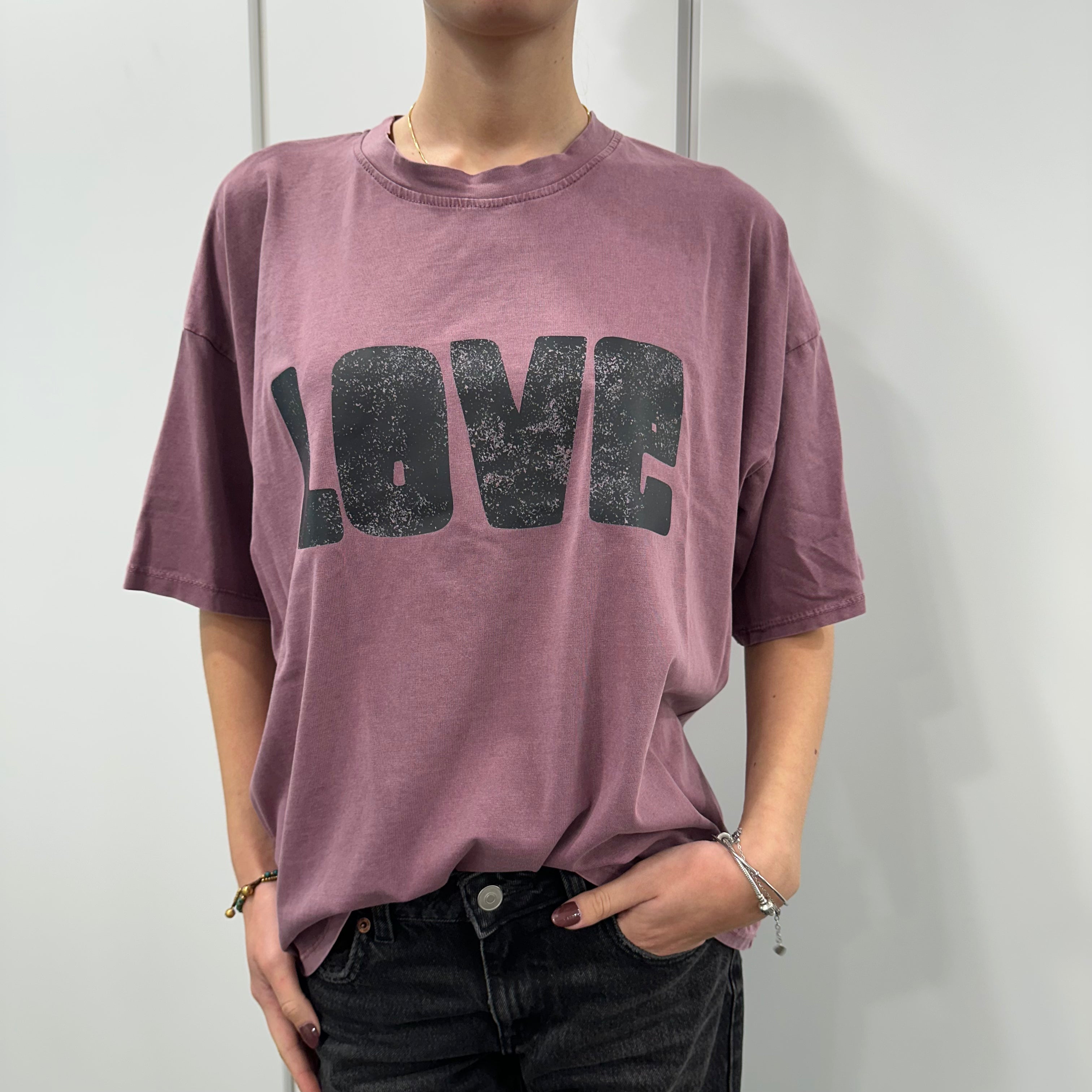 KIKISIX t-shirt LOVE