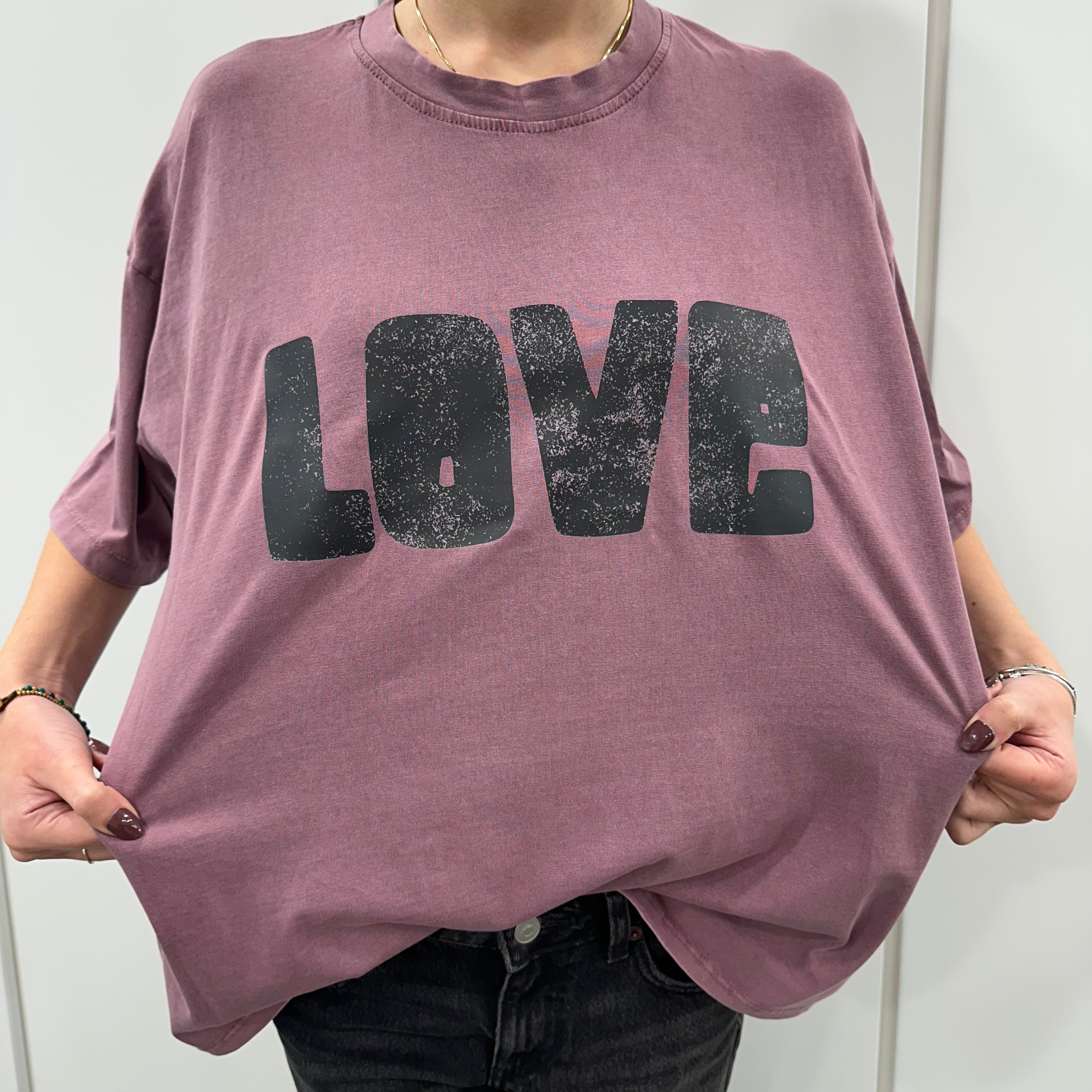 KIKISIX t-shirt LOVE