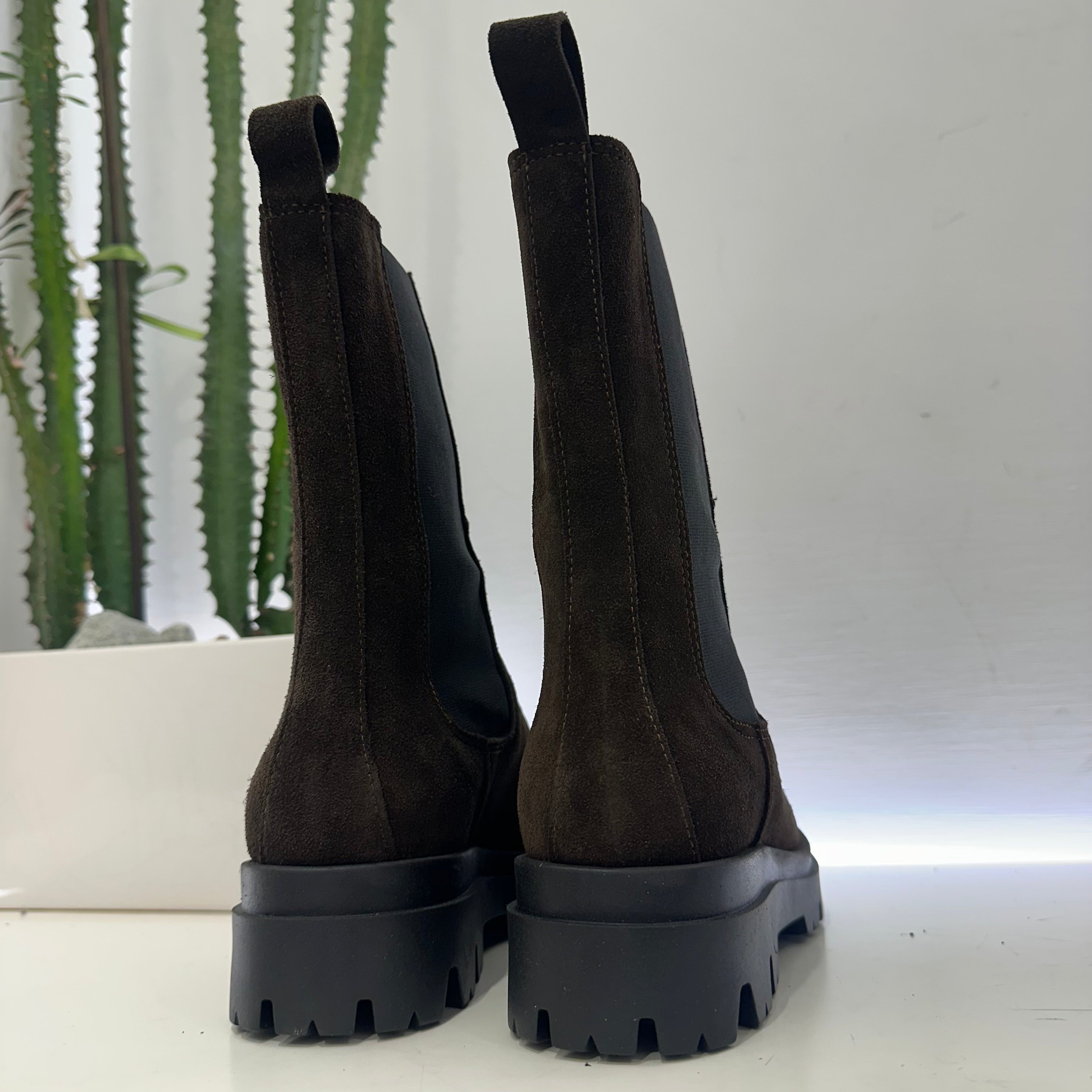 Stivaletto beatles SUEDE  MORO