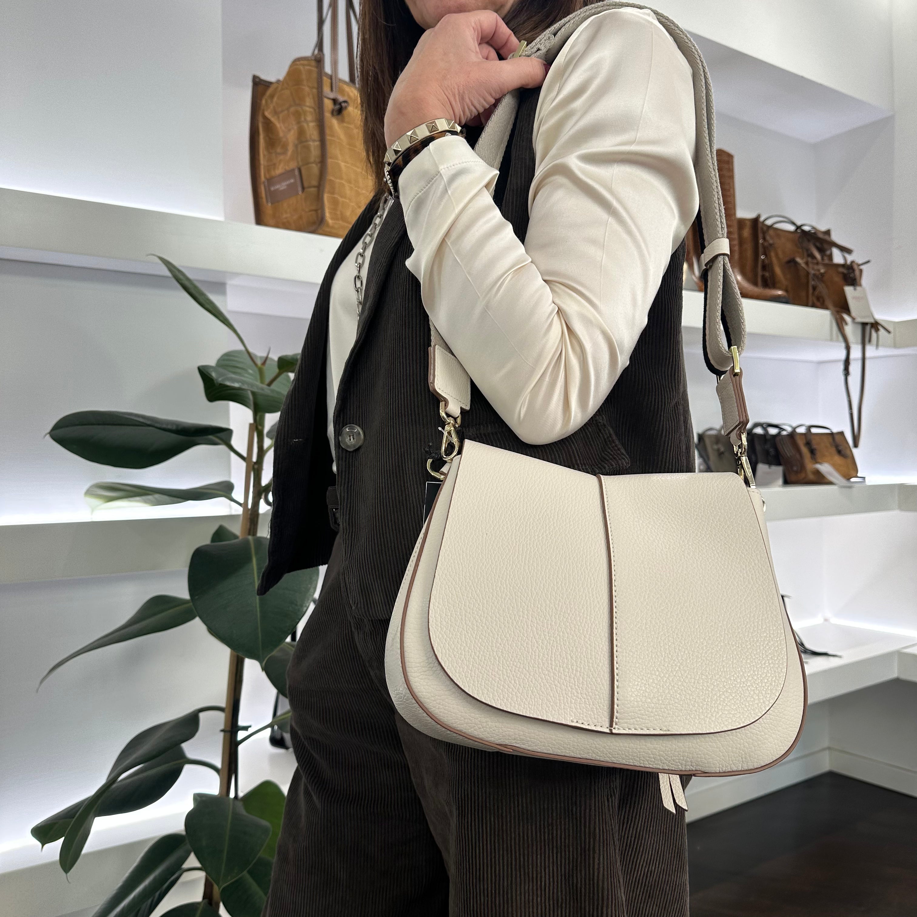 Gianni Chiarini borsa linea Helena Round formato medio TRACOLLA TESSUTO RIGHE