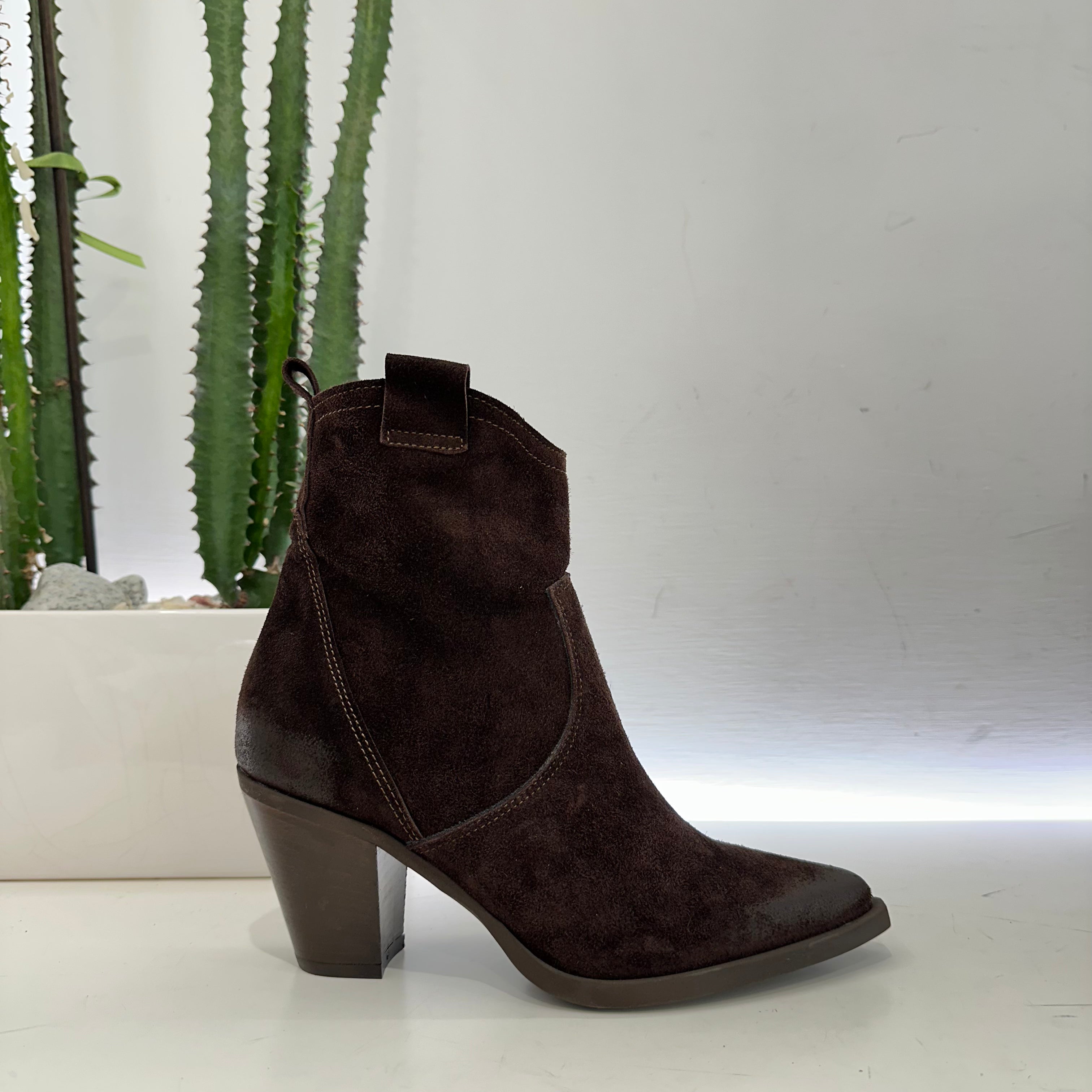 Stivaletto texano KATE pellame scamosciato t.moro tacco 70