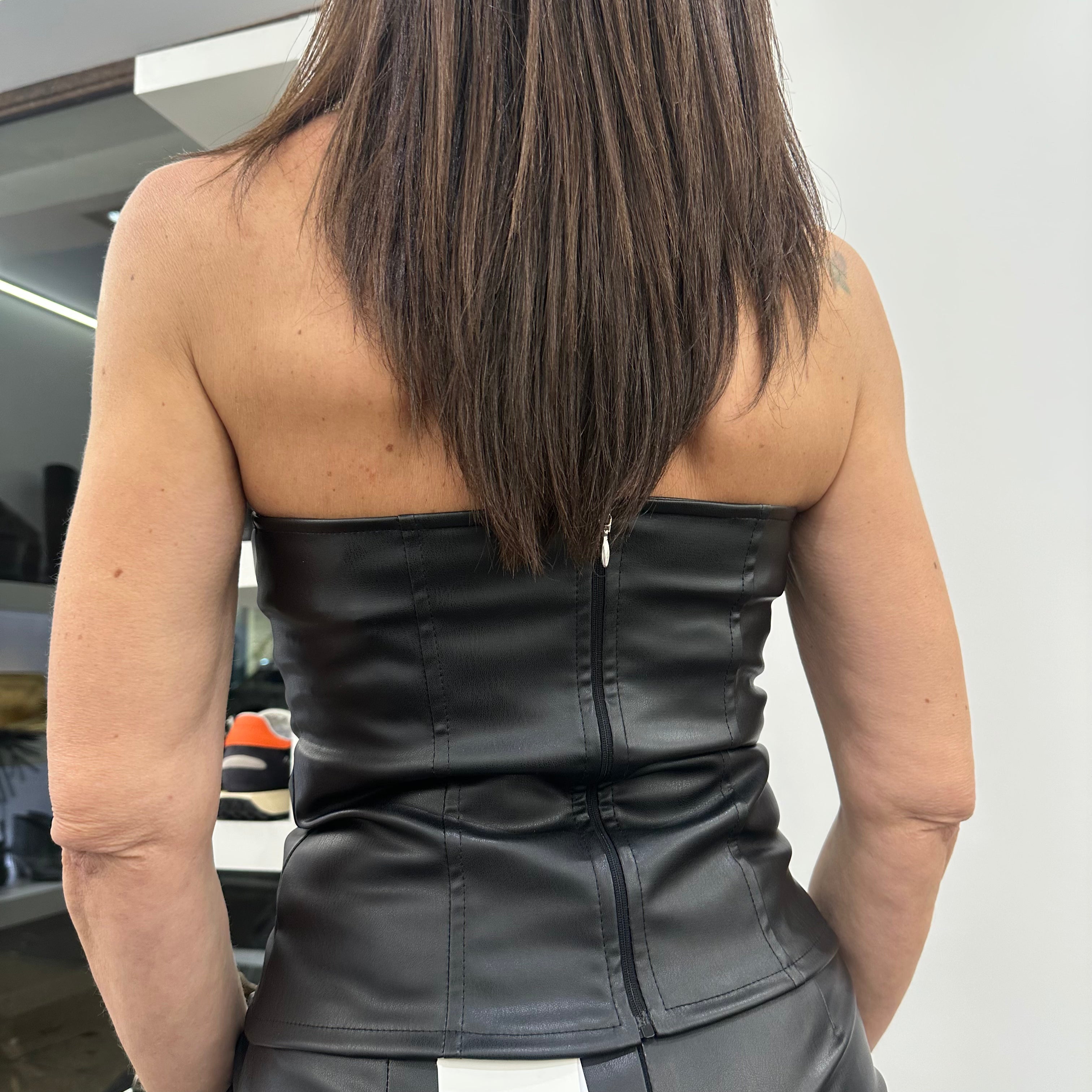 Top corsetto ecopelle nero