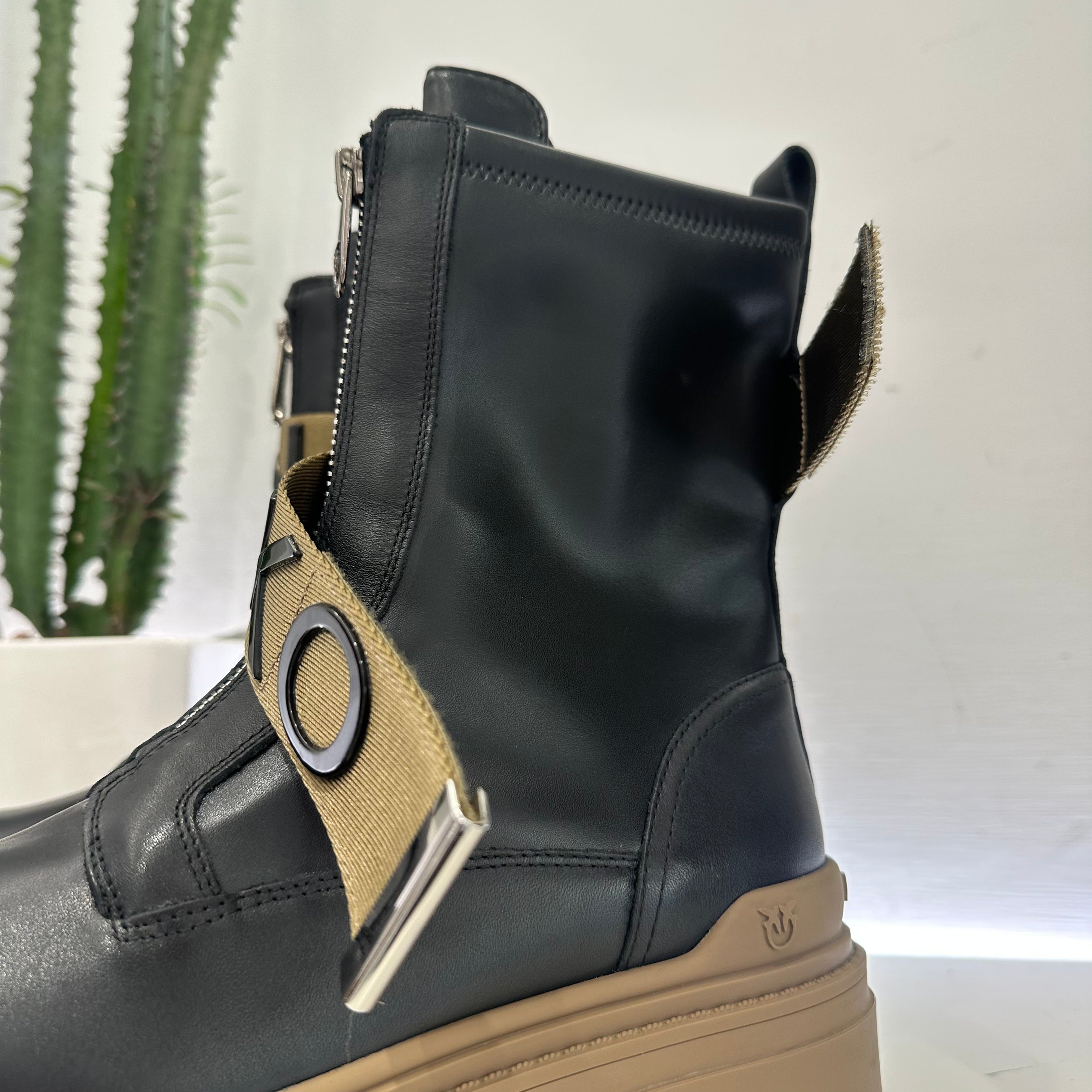 Anfibio nero/miele PINKO