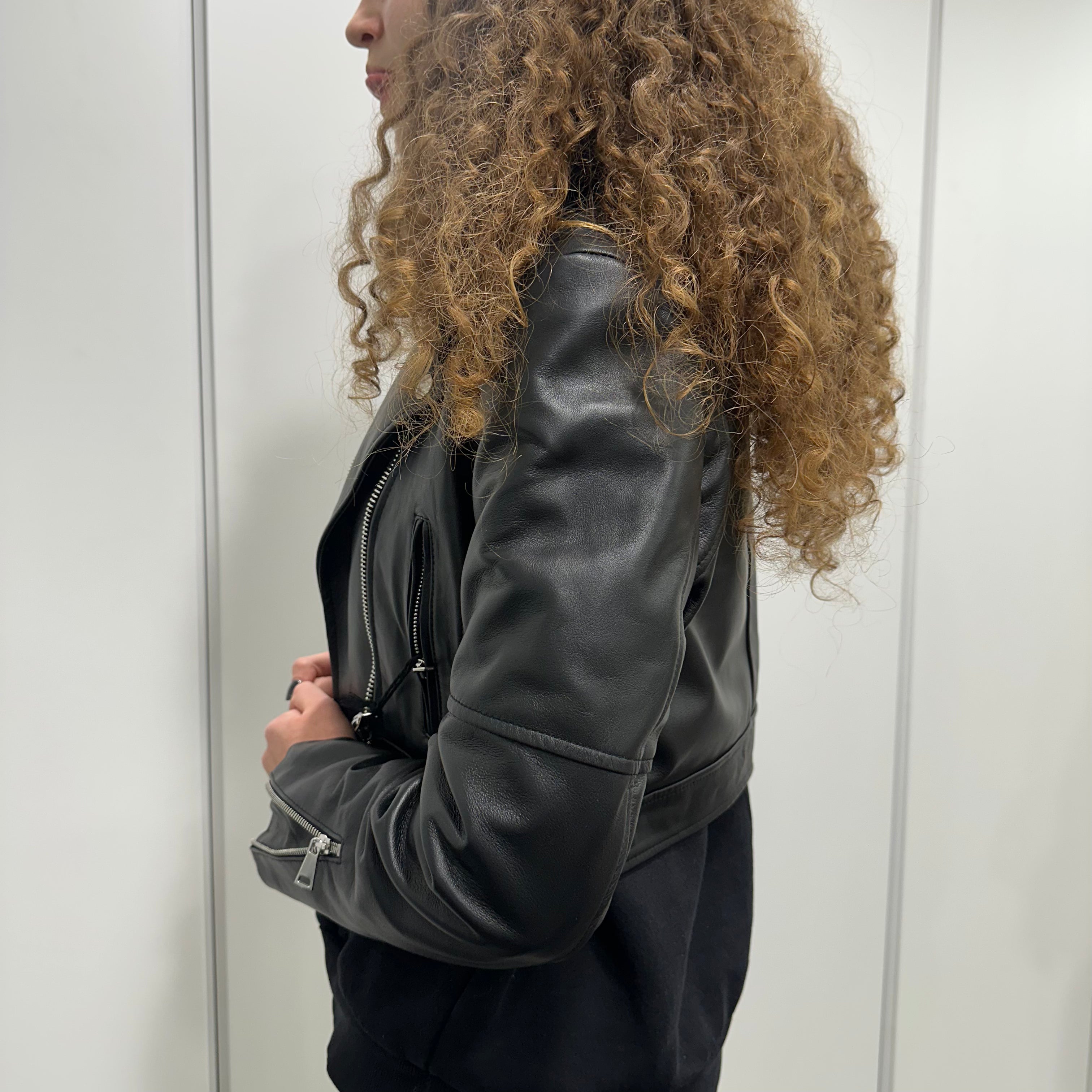 Giacca ZOE modello chiodo in vera pelle color nero