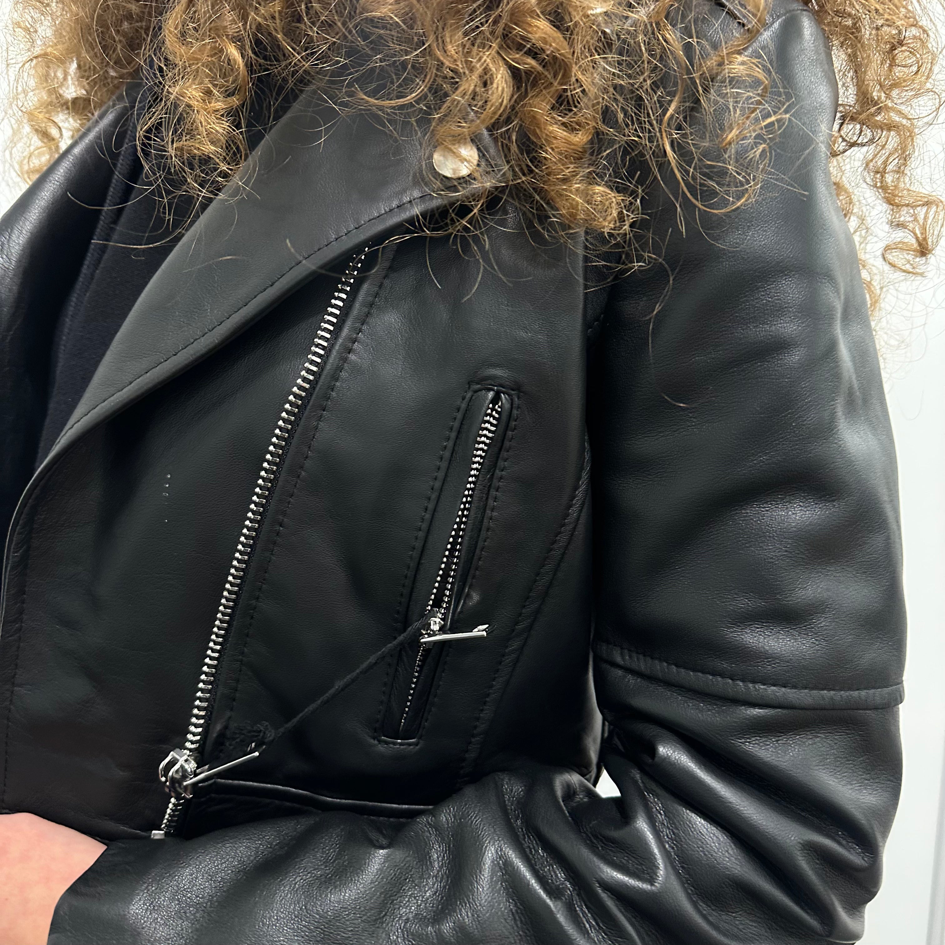 Giacca ZOE modello chiodo in vera pelle color nero