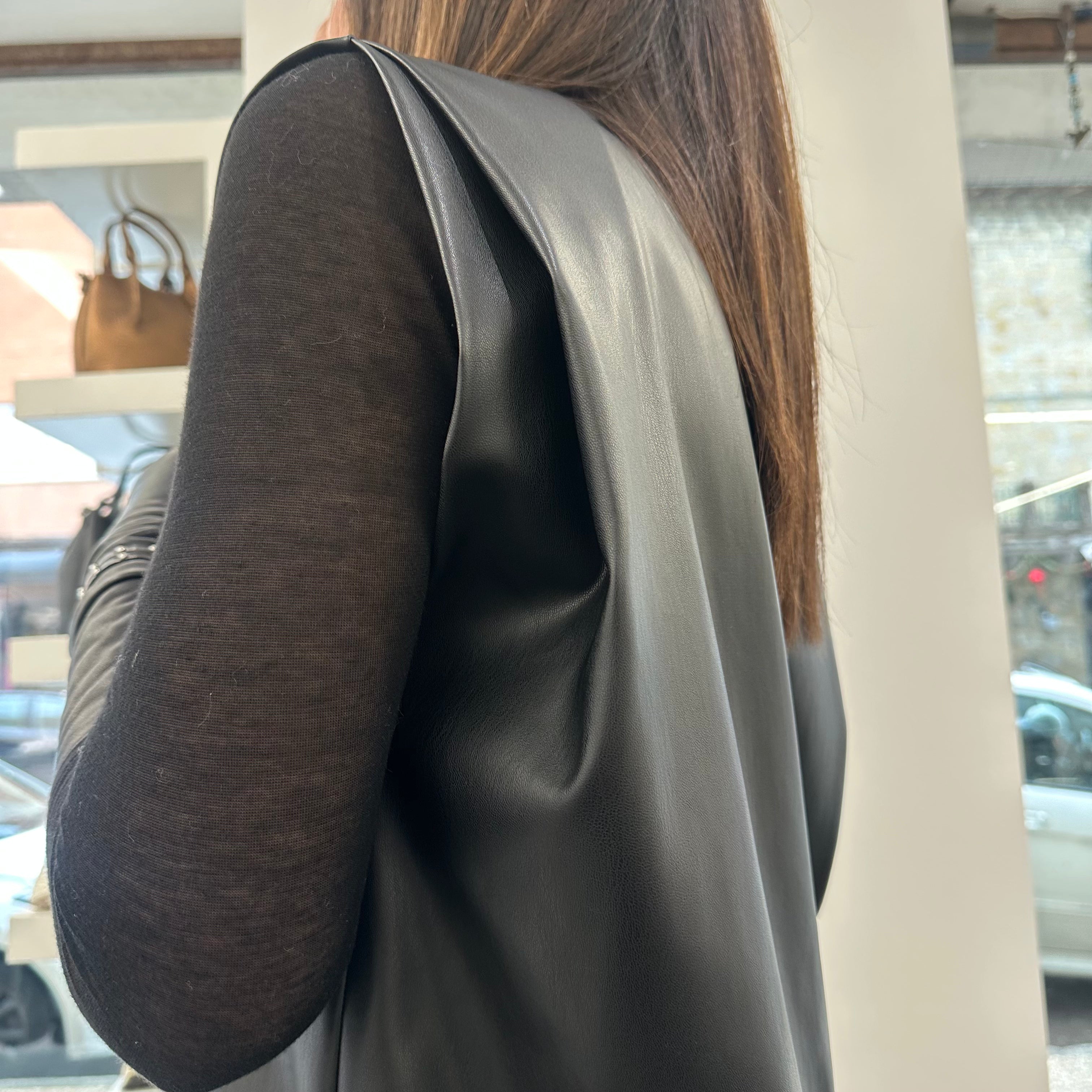 Kikisix Abito ecopelle nero