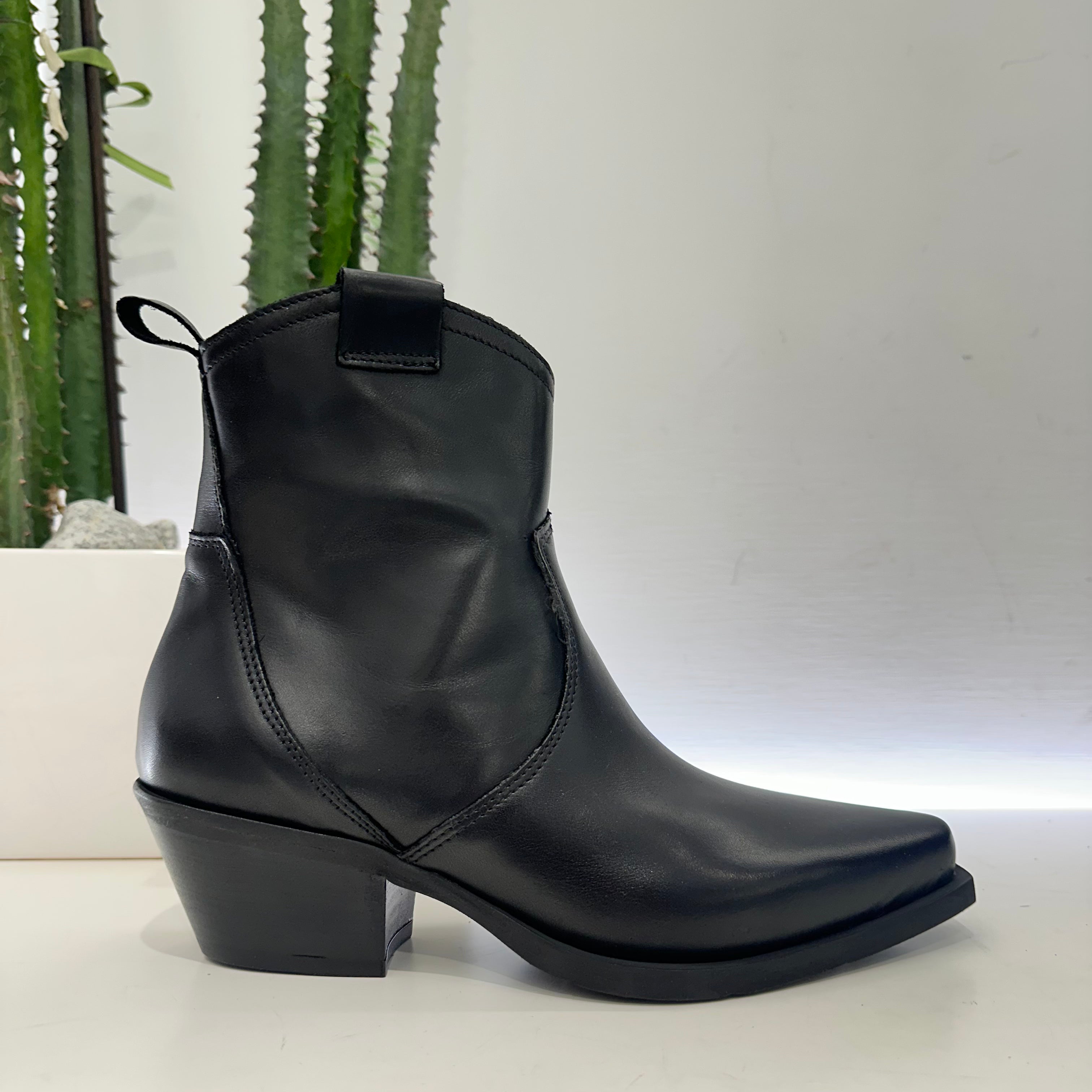 METISSE stivaletto texano NERO tacco 20