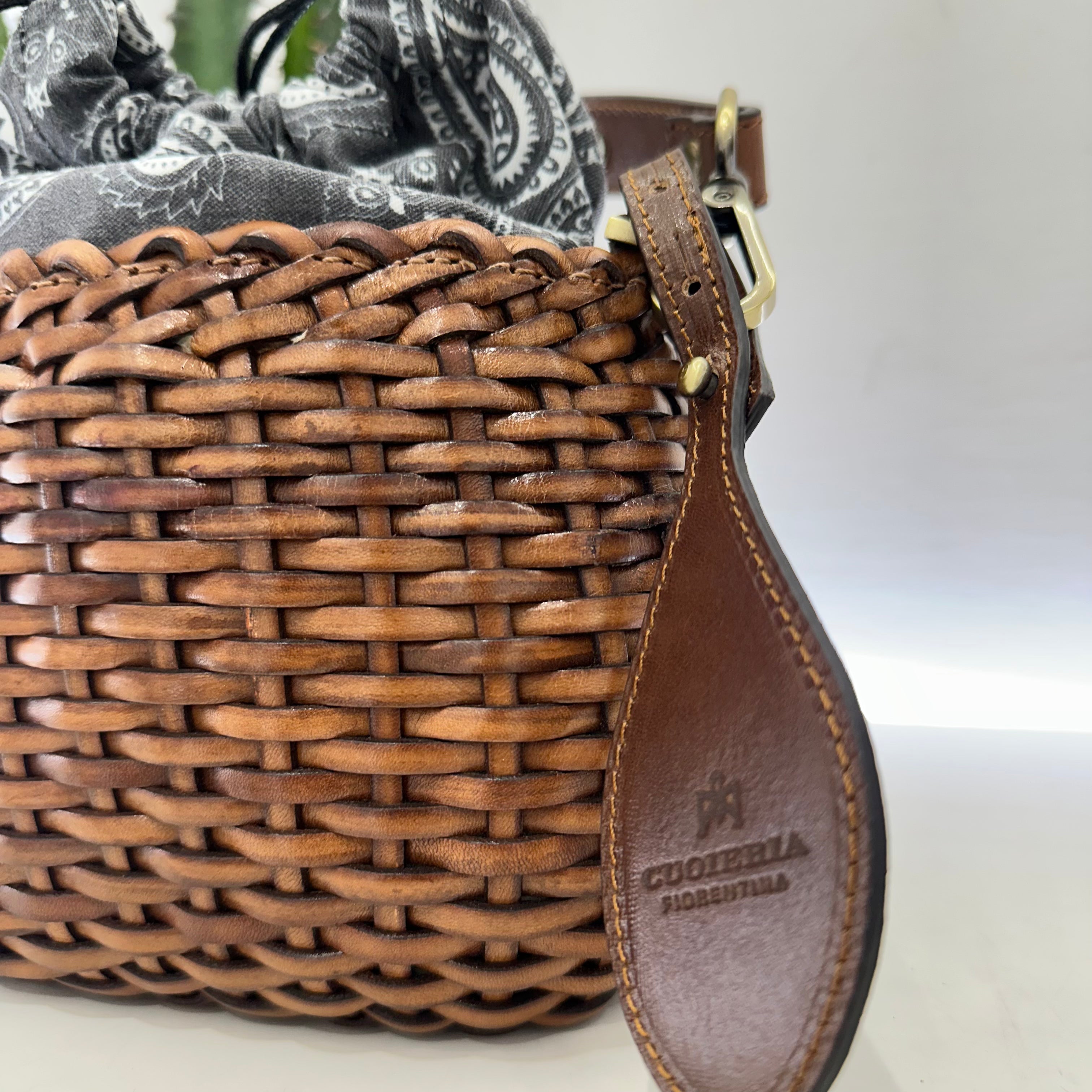 Cuoieria Fiorentina linea CELESTE  SECCHIELLO dimensione baby