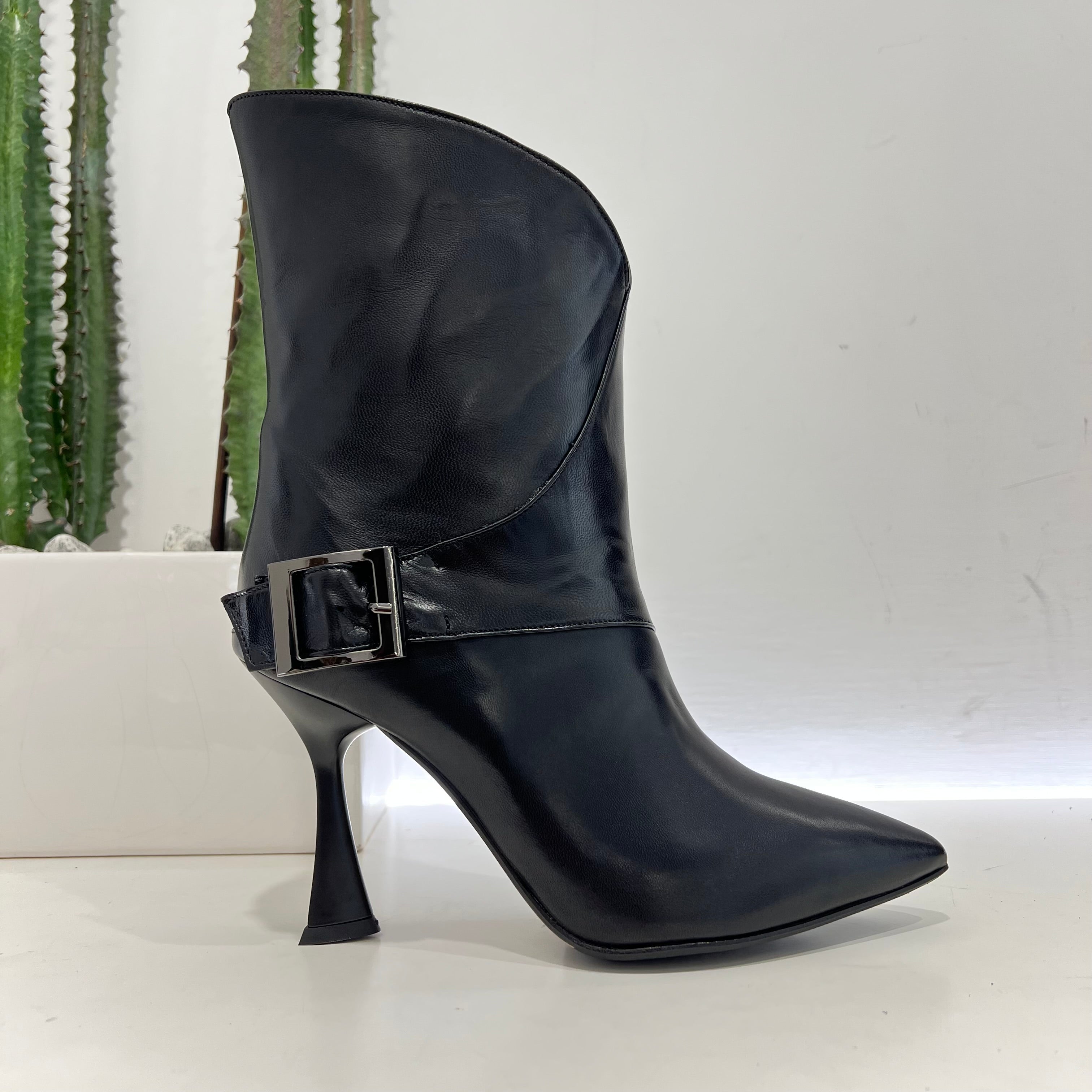 Stivaletto FIBBIA nero t.90
