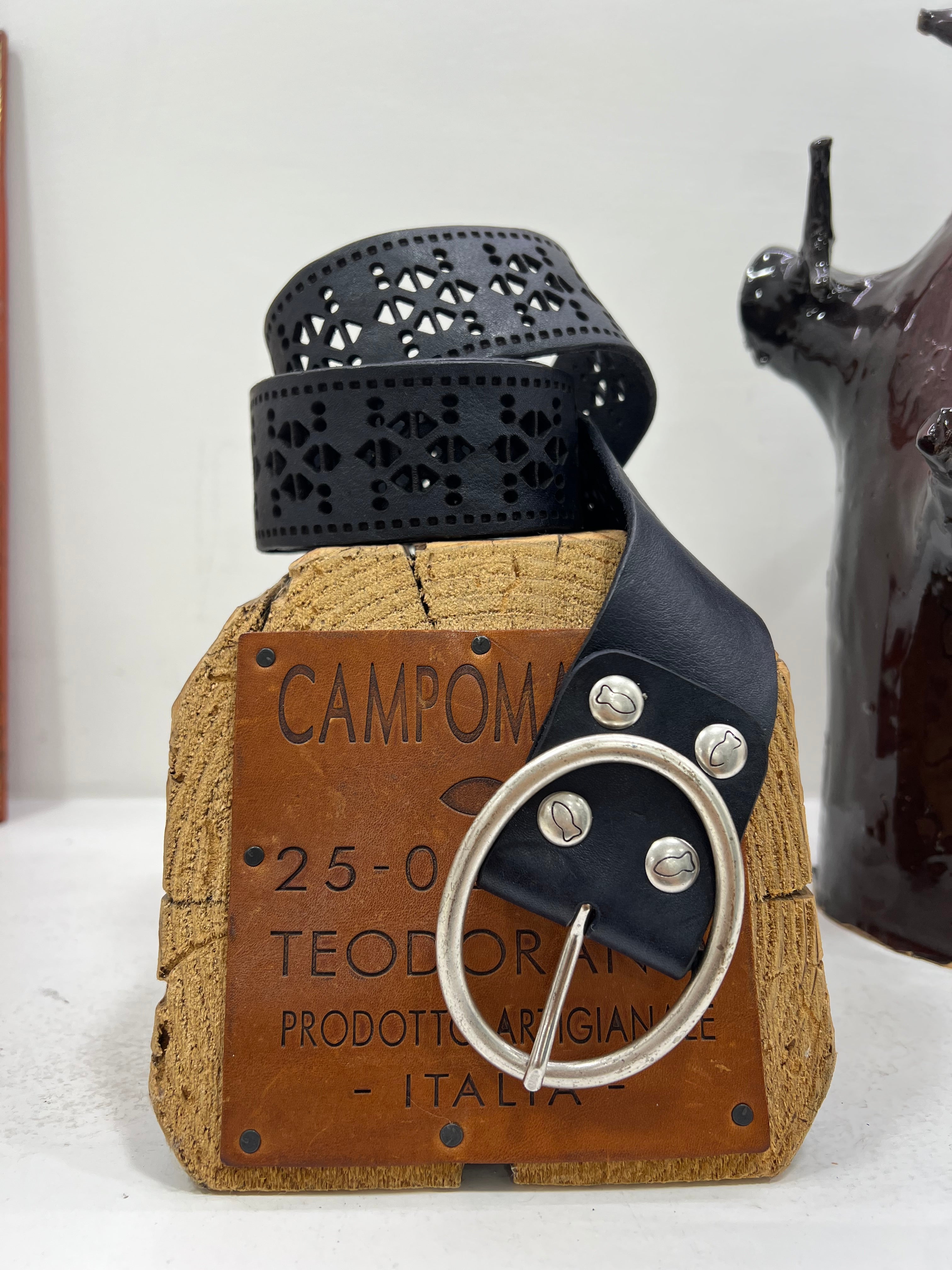 Campomaggi cintura blu lavorazione laser