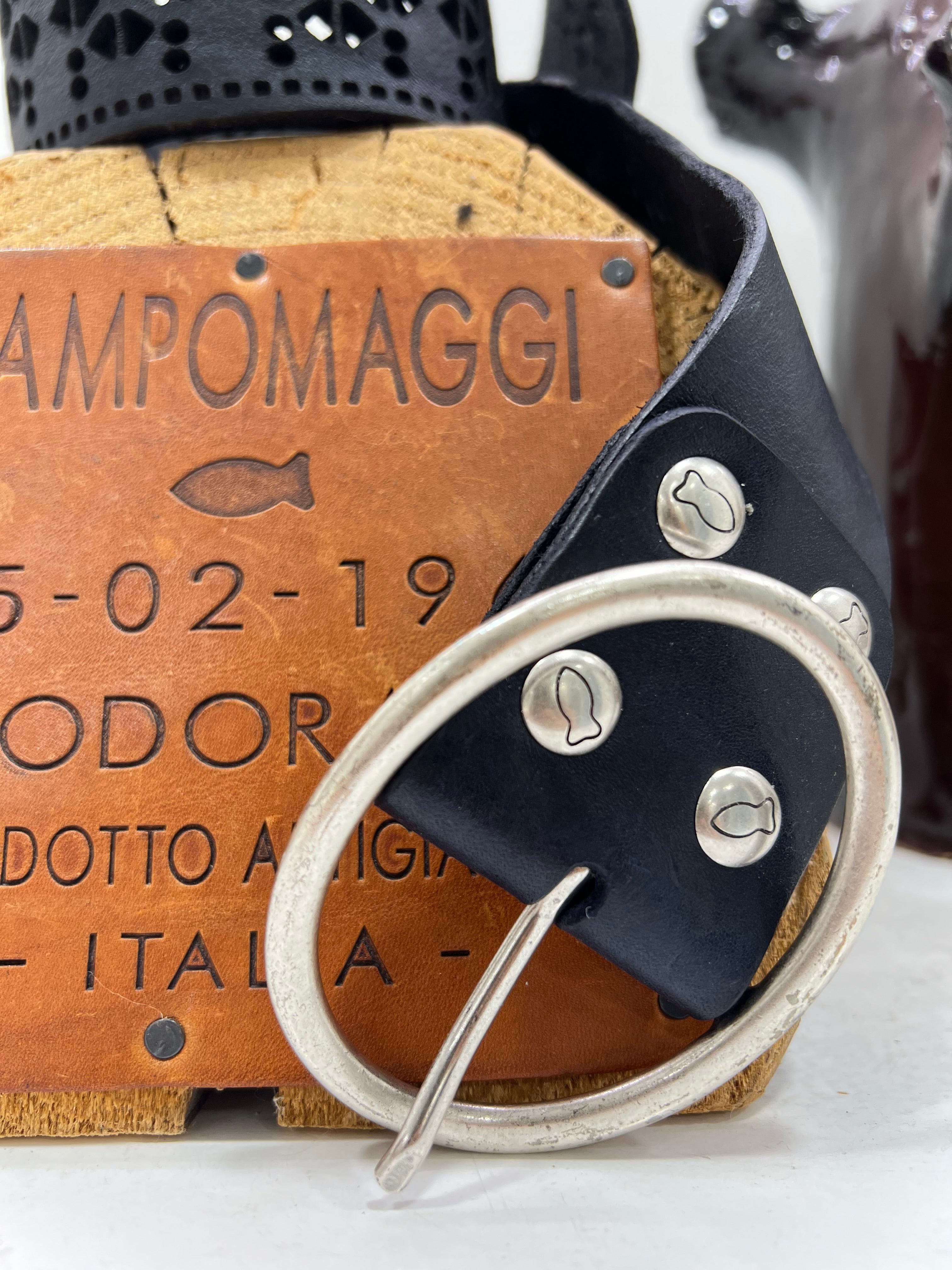 Campomaggi cintura blu lavorazione laser