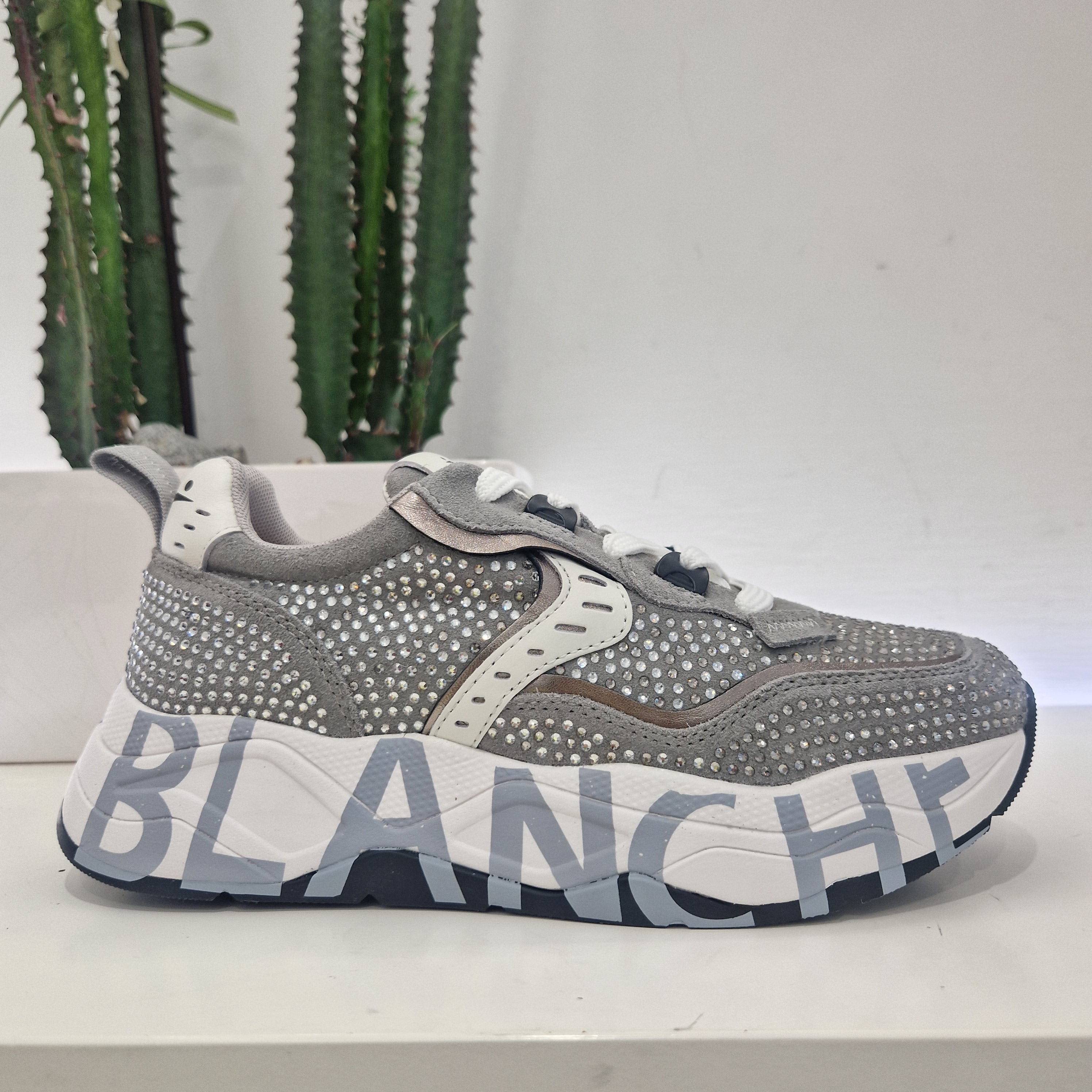 Voile Blanche sneaker modello CLUB  grigie con strass