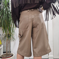 Pantalone bermuda in ecopelle