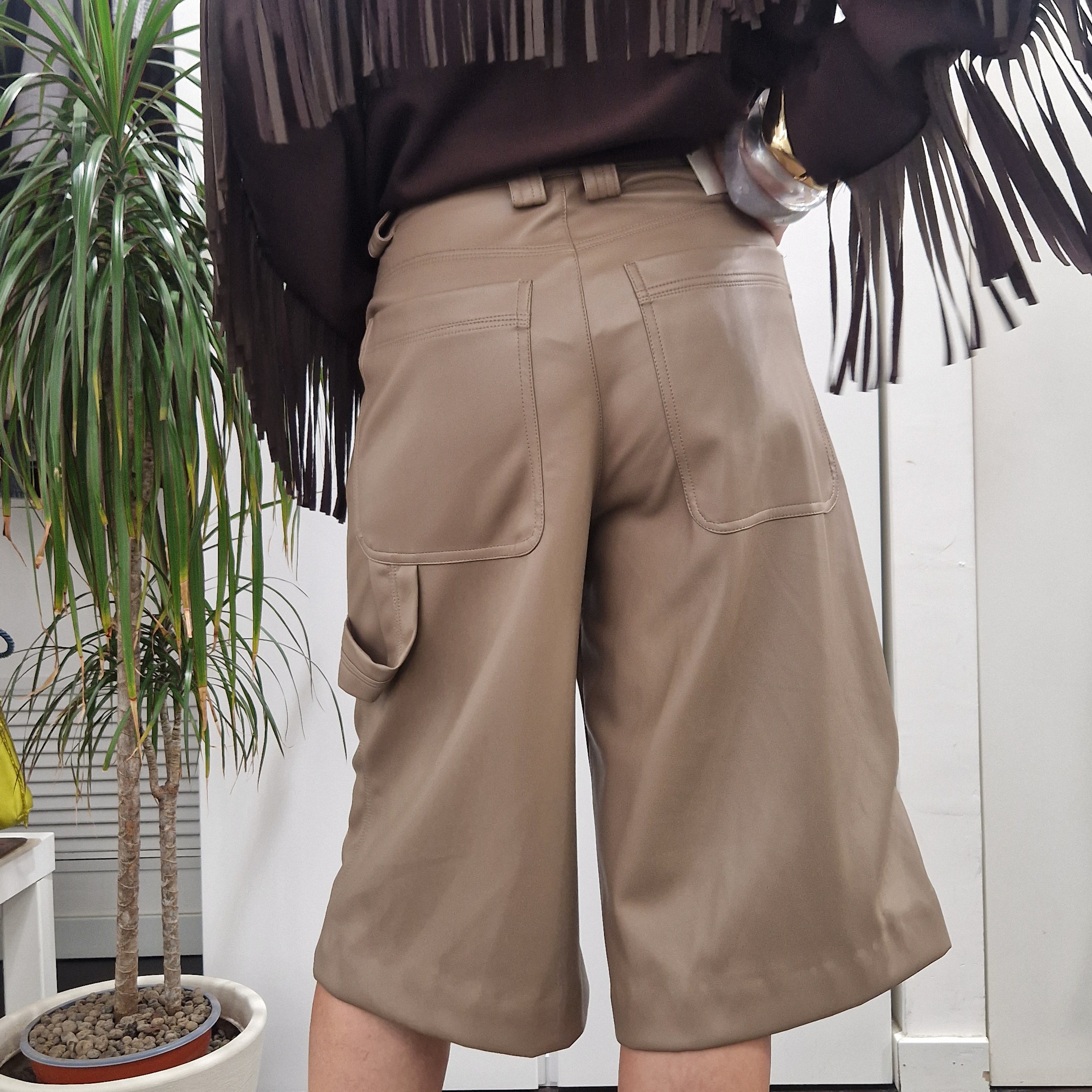 Pantalone bermuda in ecopelle