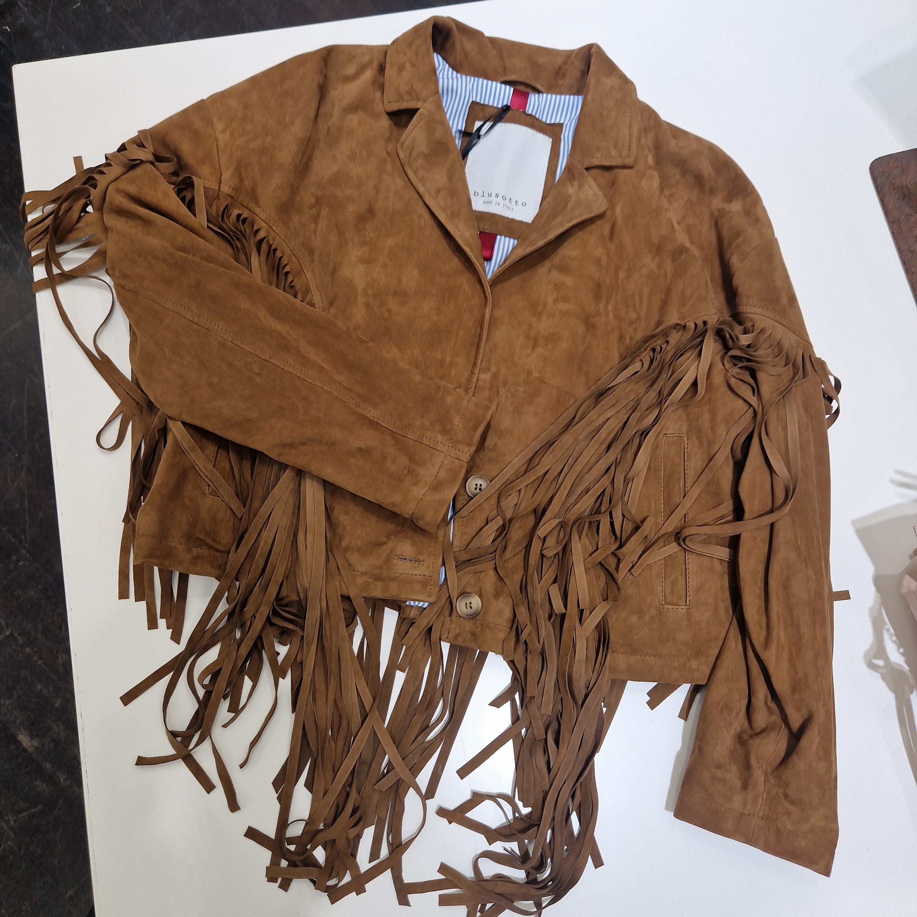 Giacca  BRENDA con frange in pelle scamosciata