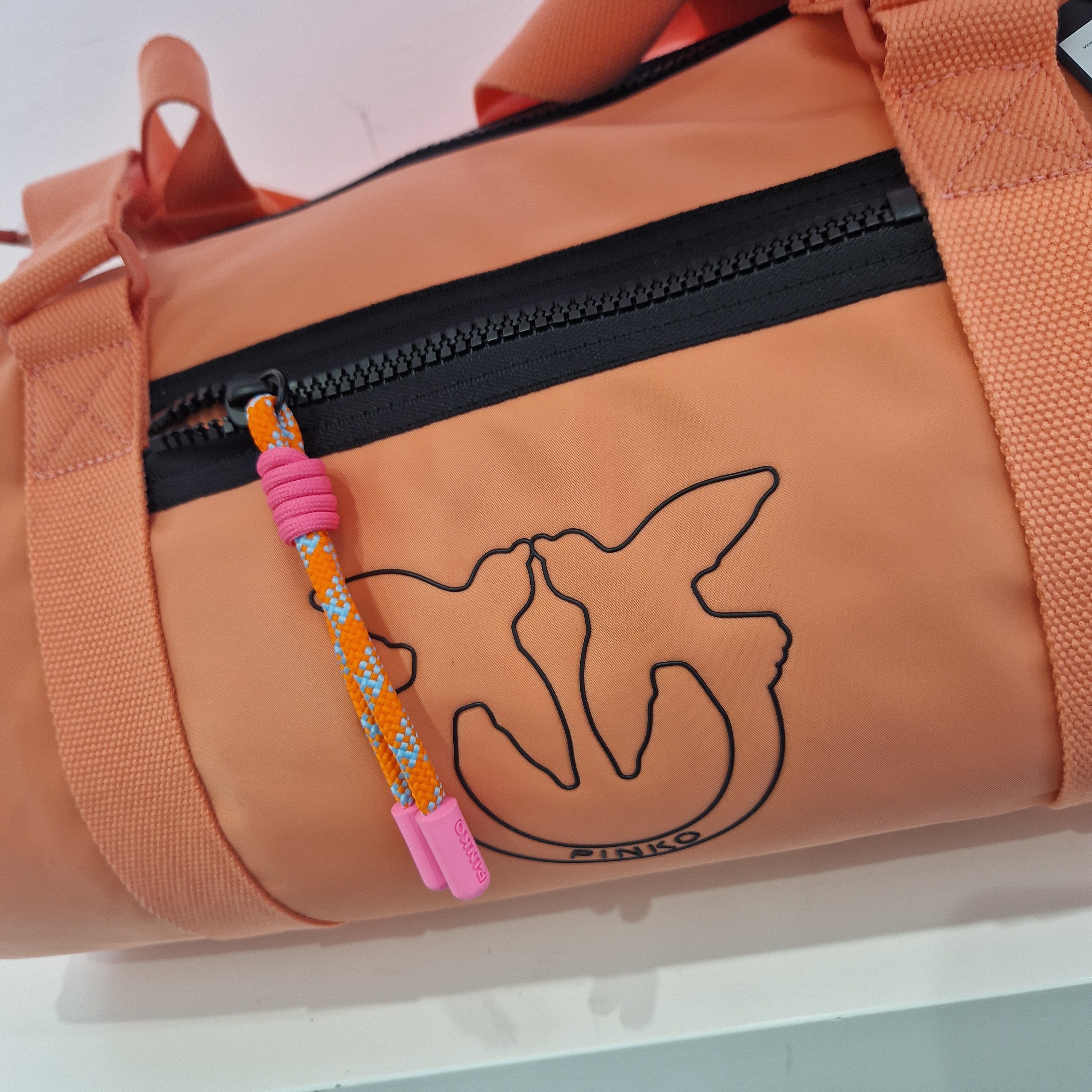 PINKO travel barrel