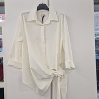 Camicia panna con fiocco