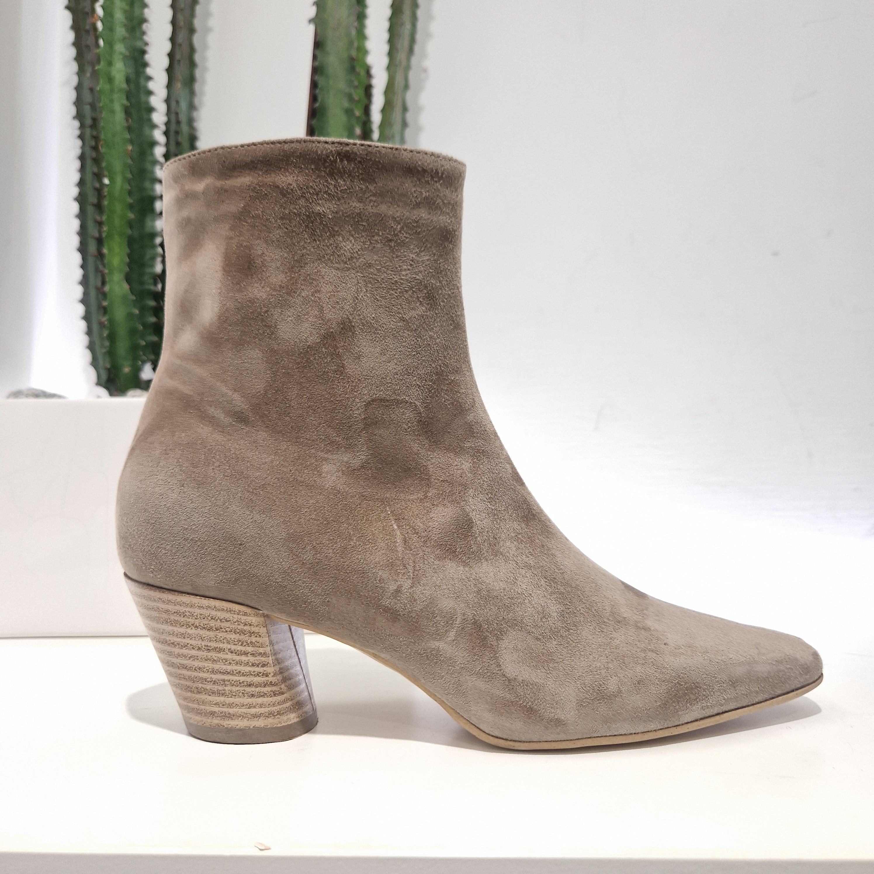 ENJOY stivaletto texano in pelle scamosciata color taupe