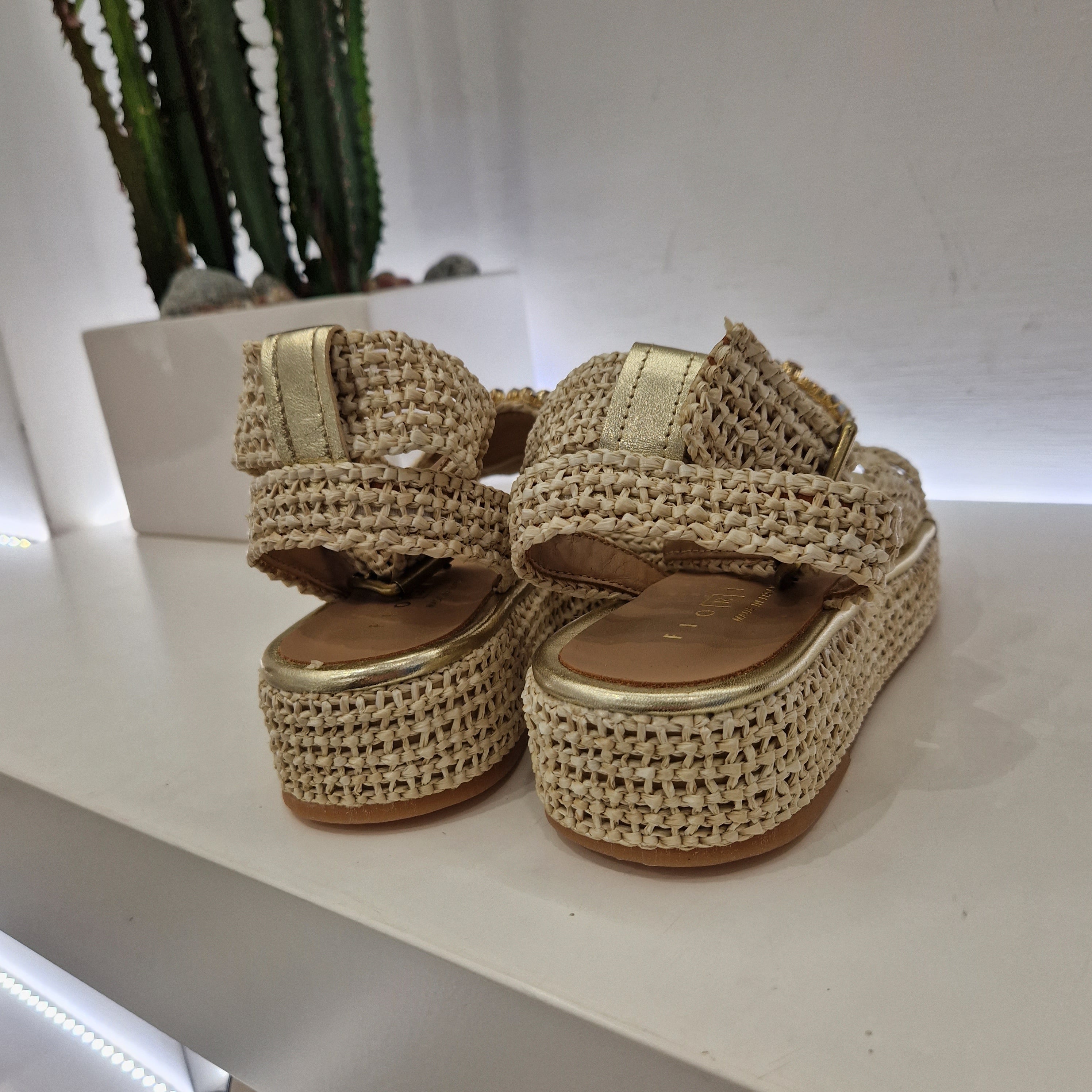 Fiorina sandalo platform 4 cm  color sabbia