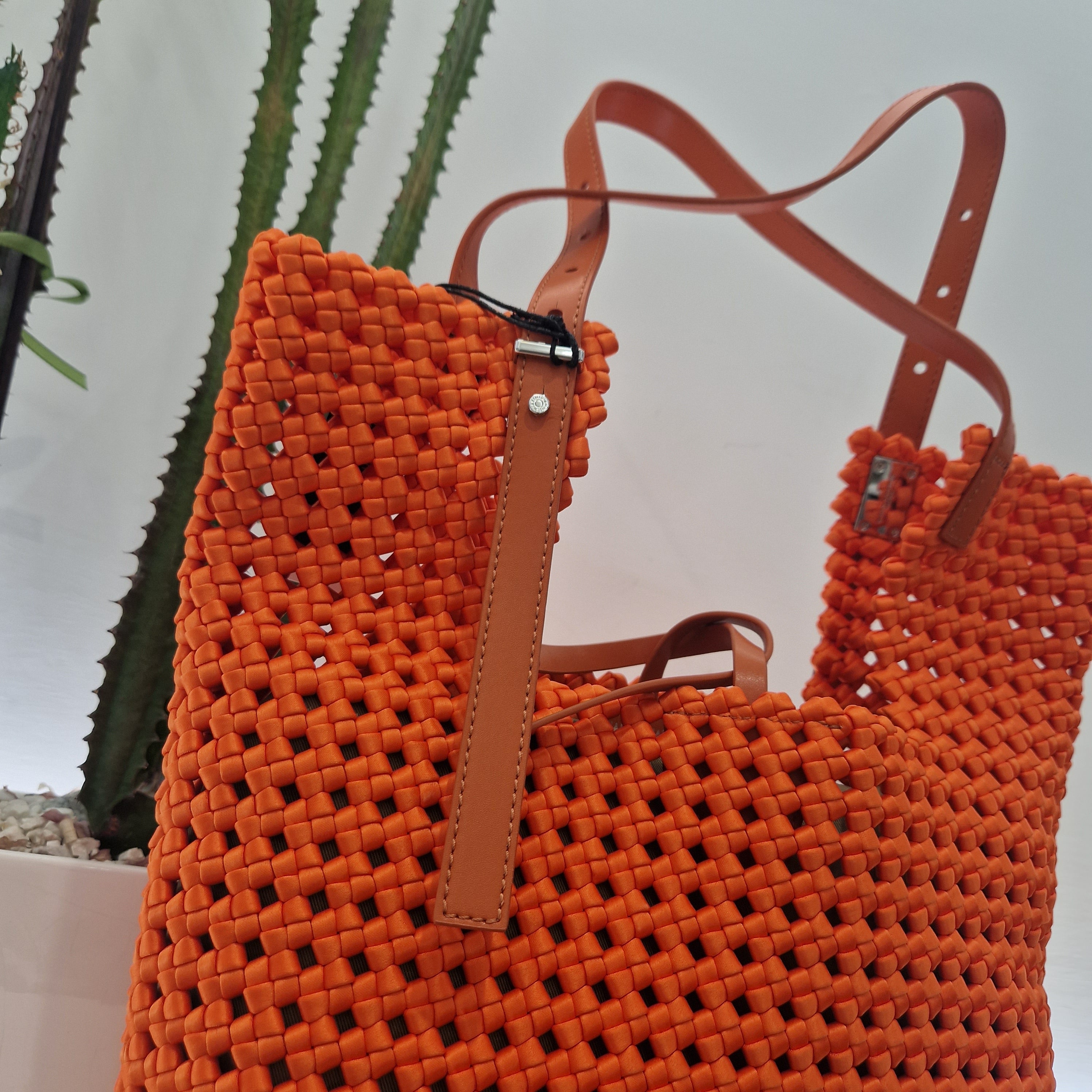 Gianni Chiarini borsa color arancio  linea AVA intrecciata  dimensione piccola