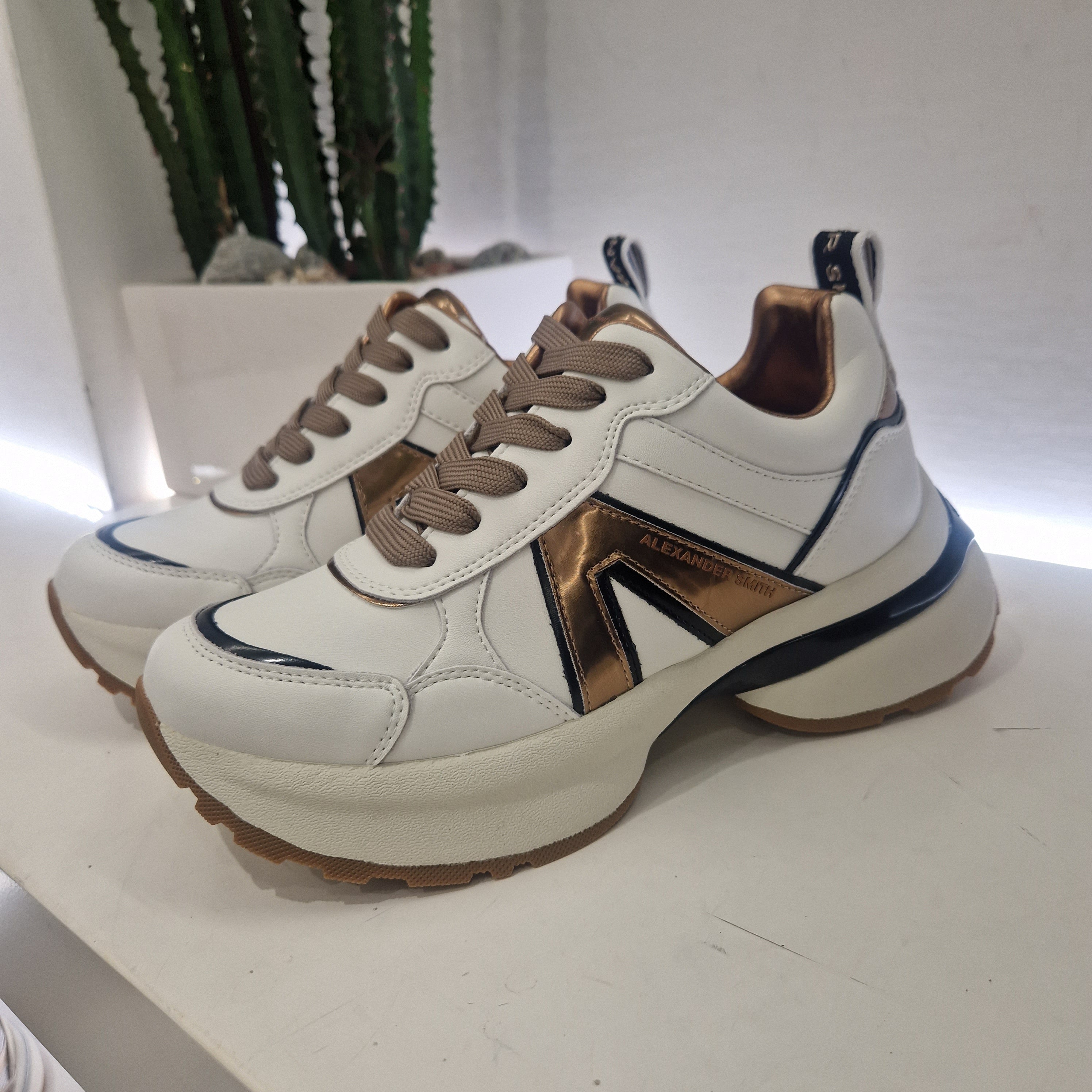 Alexander Smith modello VICTORIA color bronzo