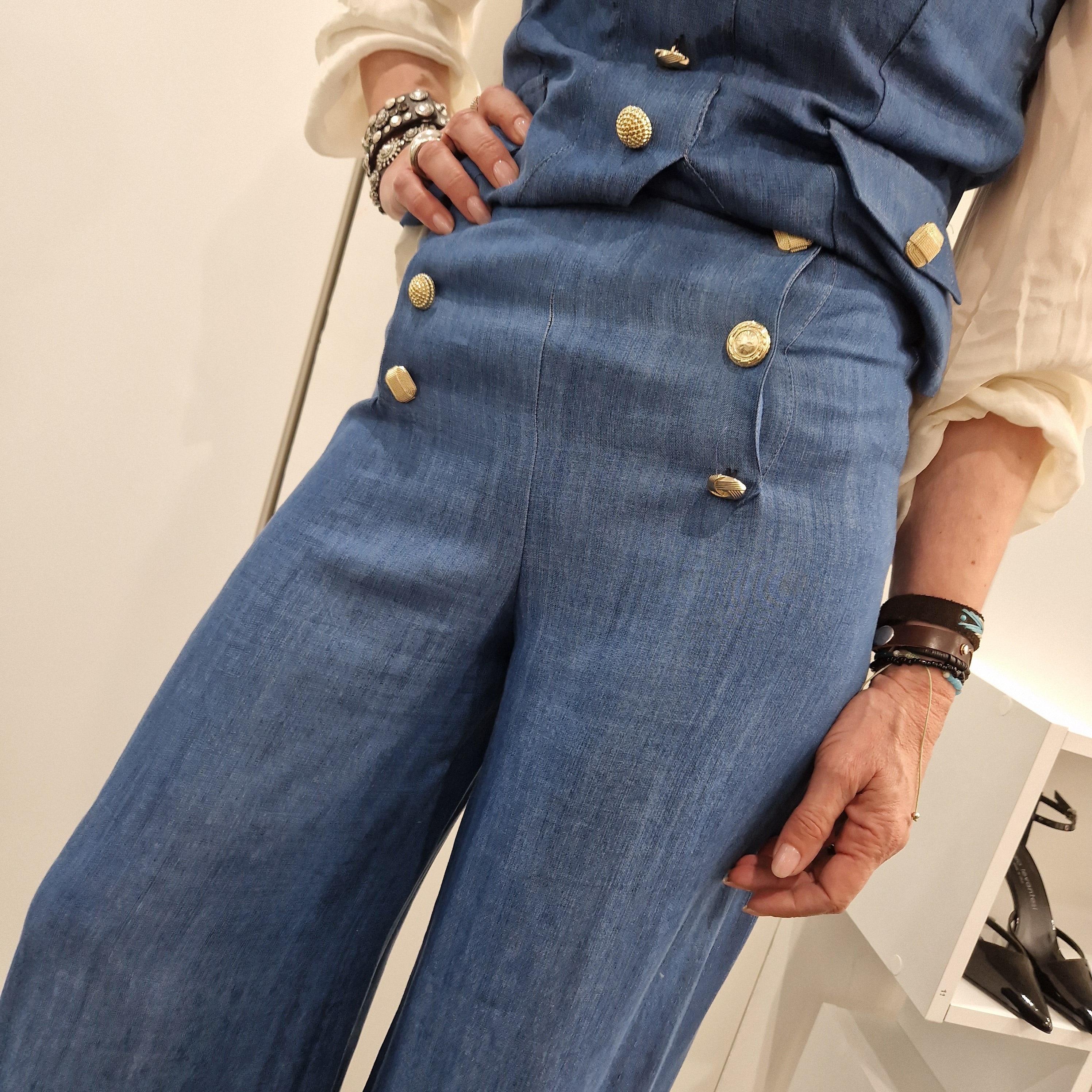 Pantalone denim bottoni oro