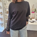 T-shirt manica in pizzo  nera