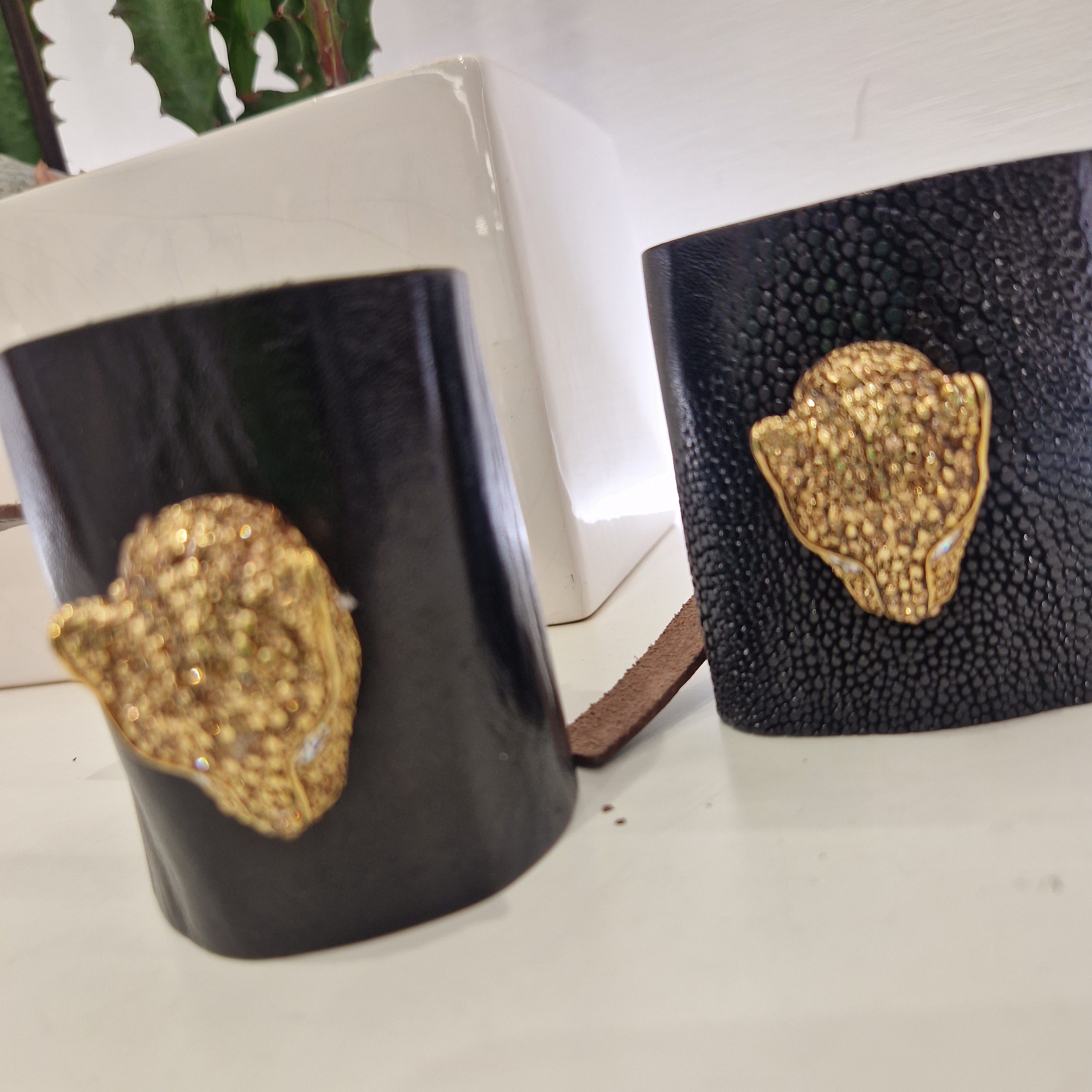 Alberto Luti bracciale alto in pelle con accessorio animalier