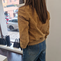 Giacca modello bomber vera pelle scamosciata color sabbia