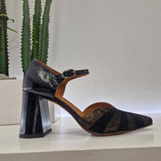 Chie Mihara scarpa con cinturino nera LOLAY