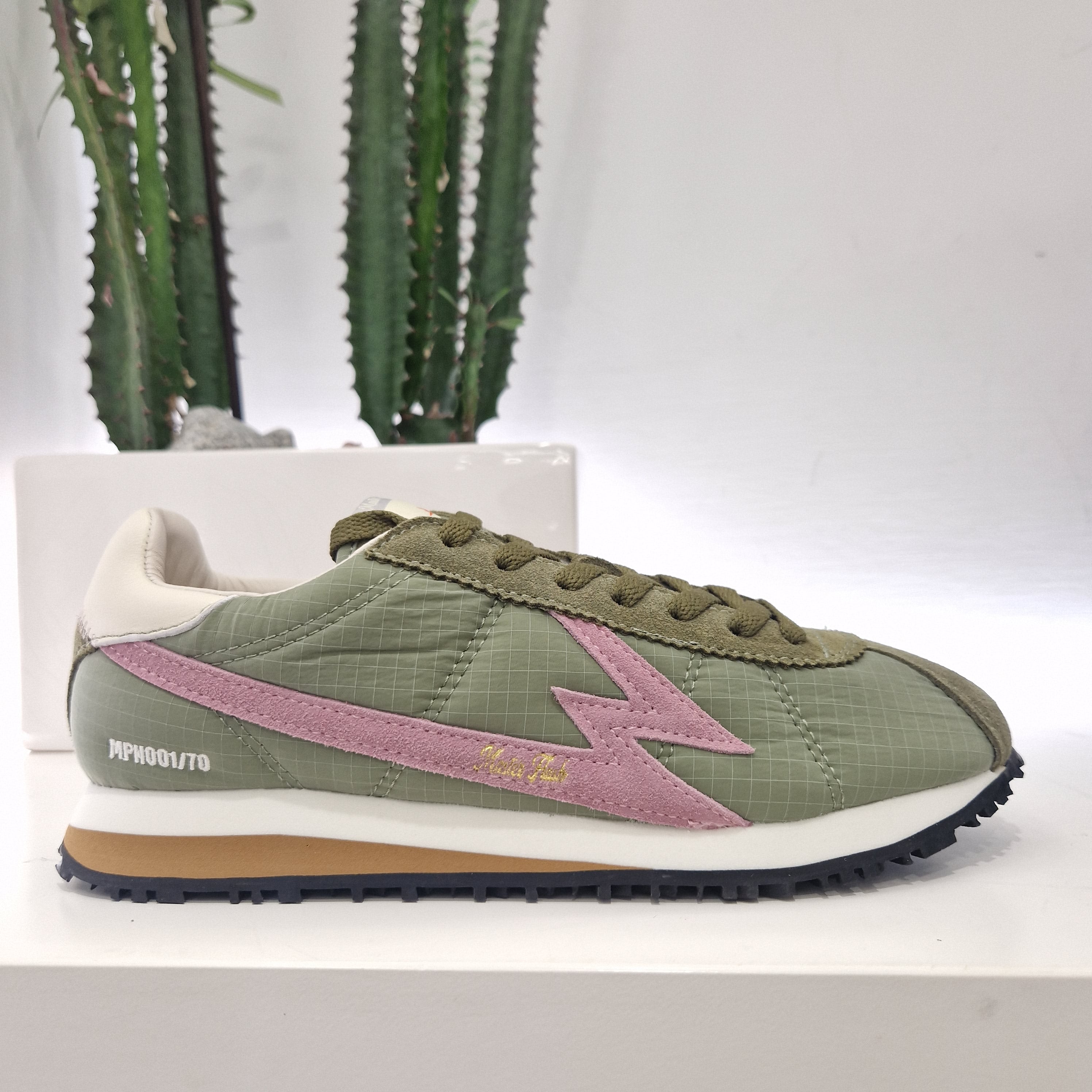 Moa sneakers modello flat verde olio