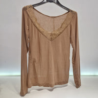 Kikisix maglia con scollo in pizzo color nude